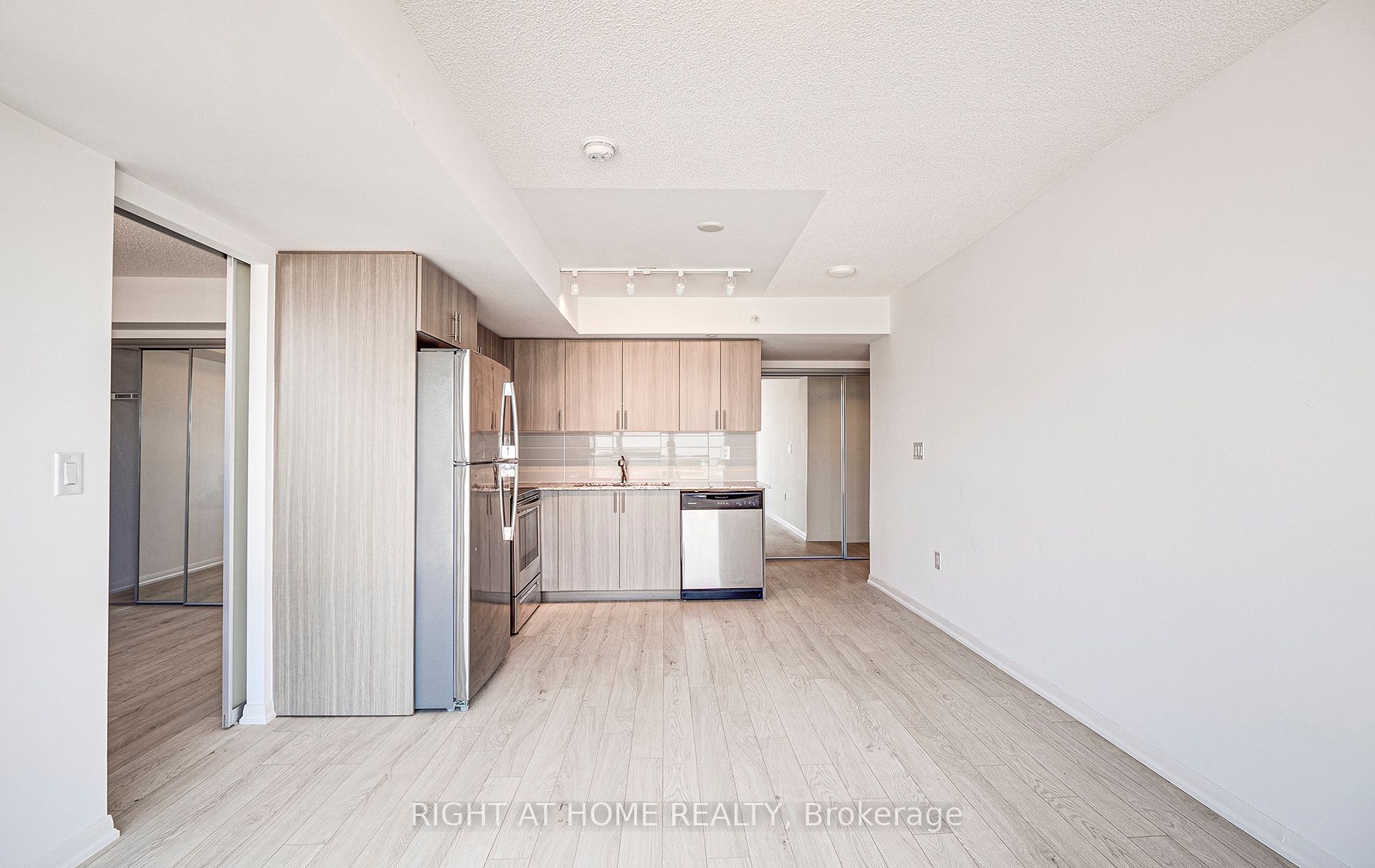 3091 Dufferin Street 1203 Property Photo 15