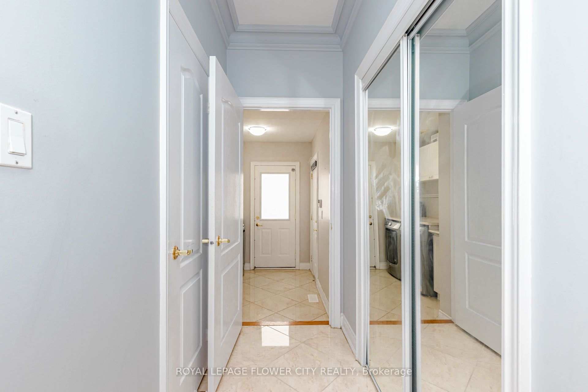 1058 Agram Drive Property Photo 24