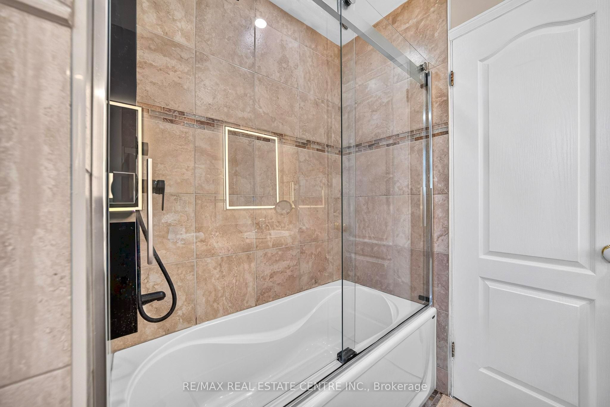 3068 Franze Drive Property Photo 18