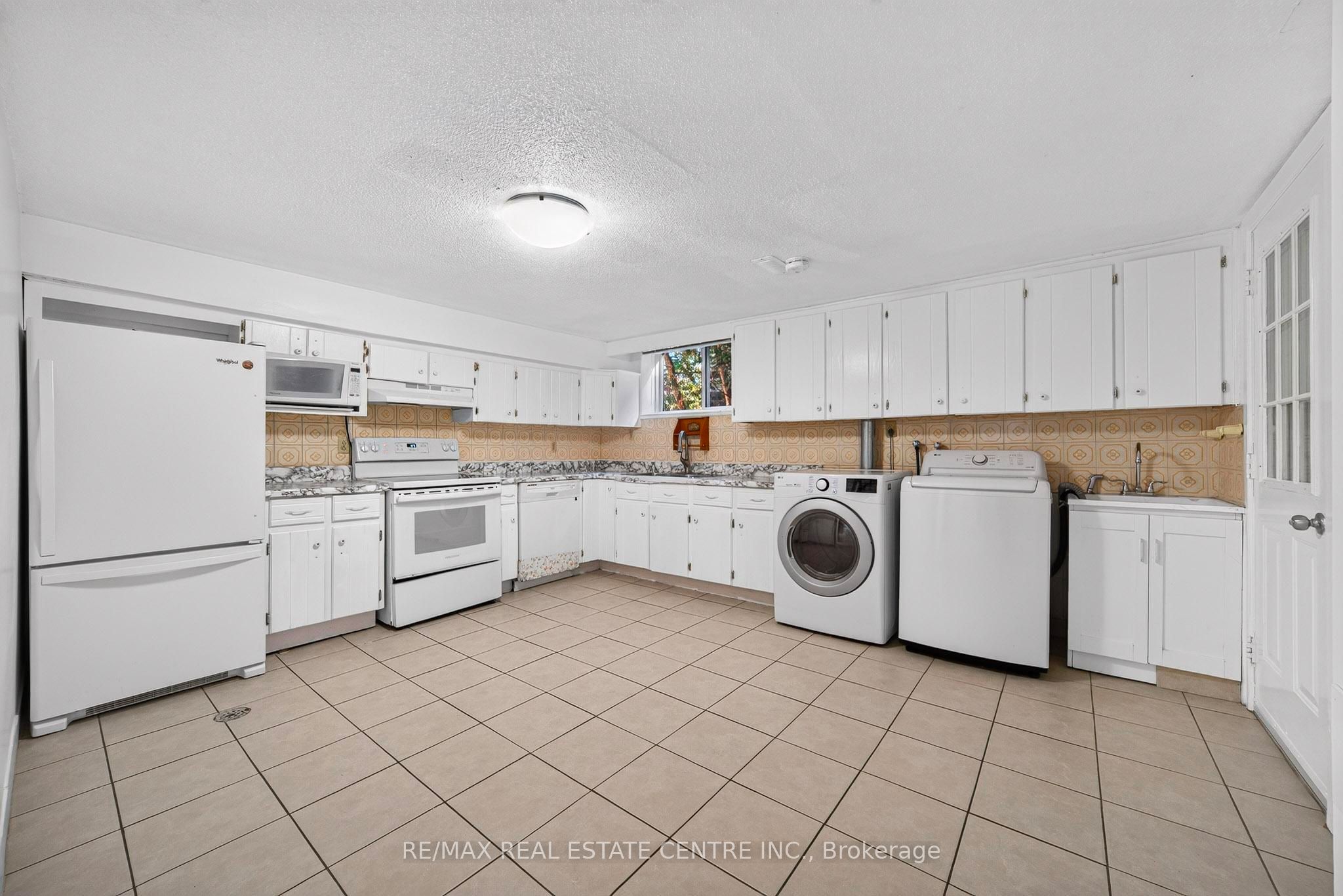 3068 Franze Drive Property Photo 34