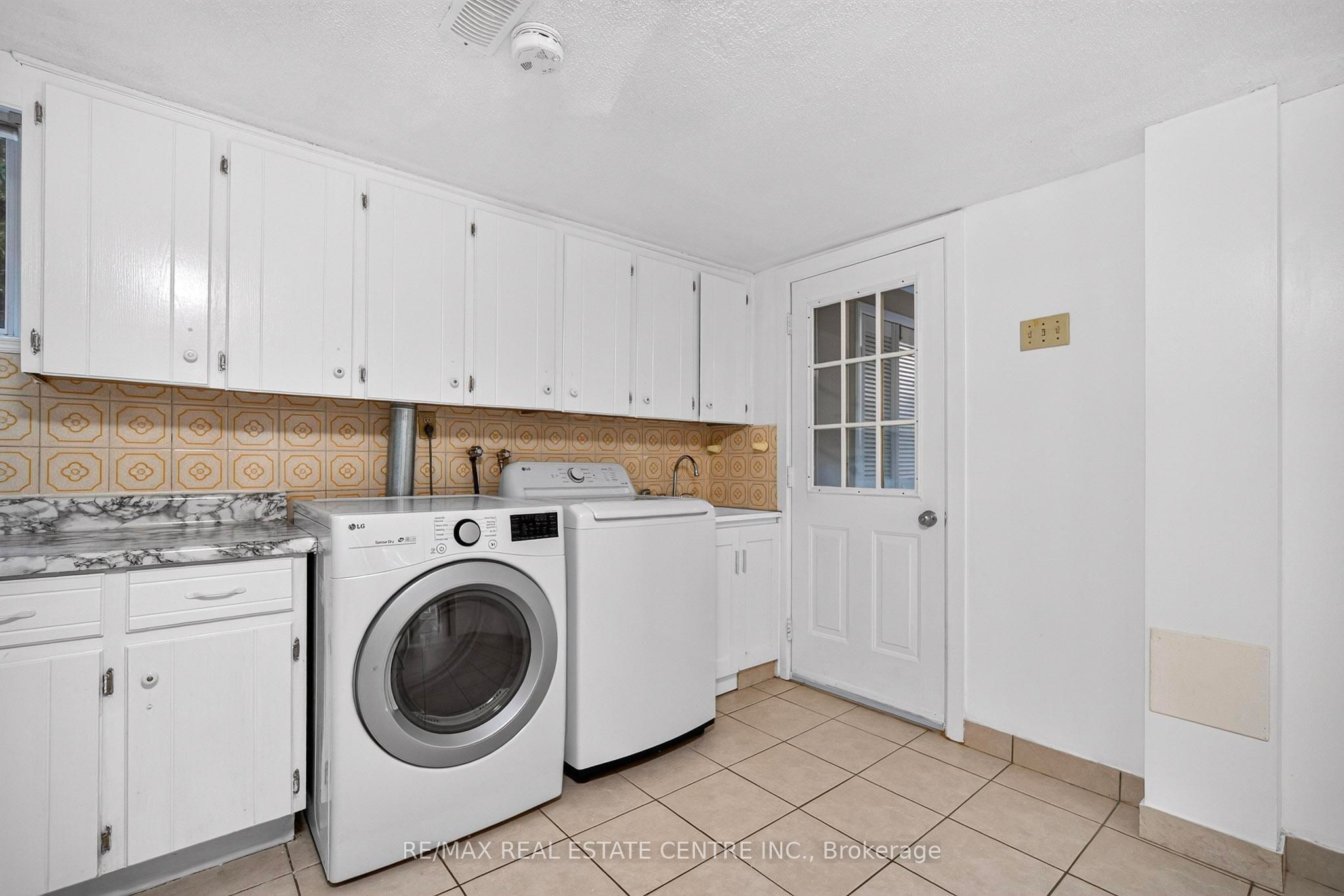 3068 Franze Drive Property Photo 37