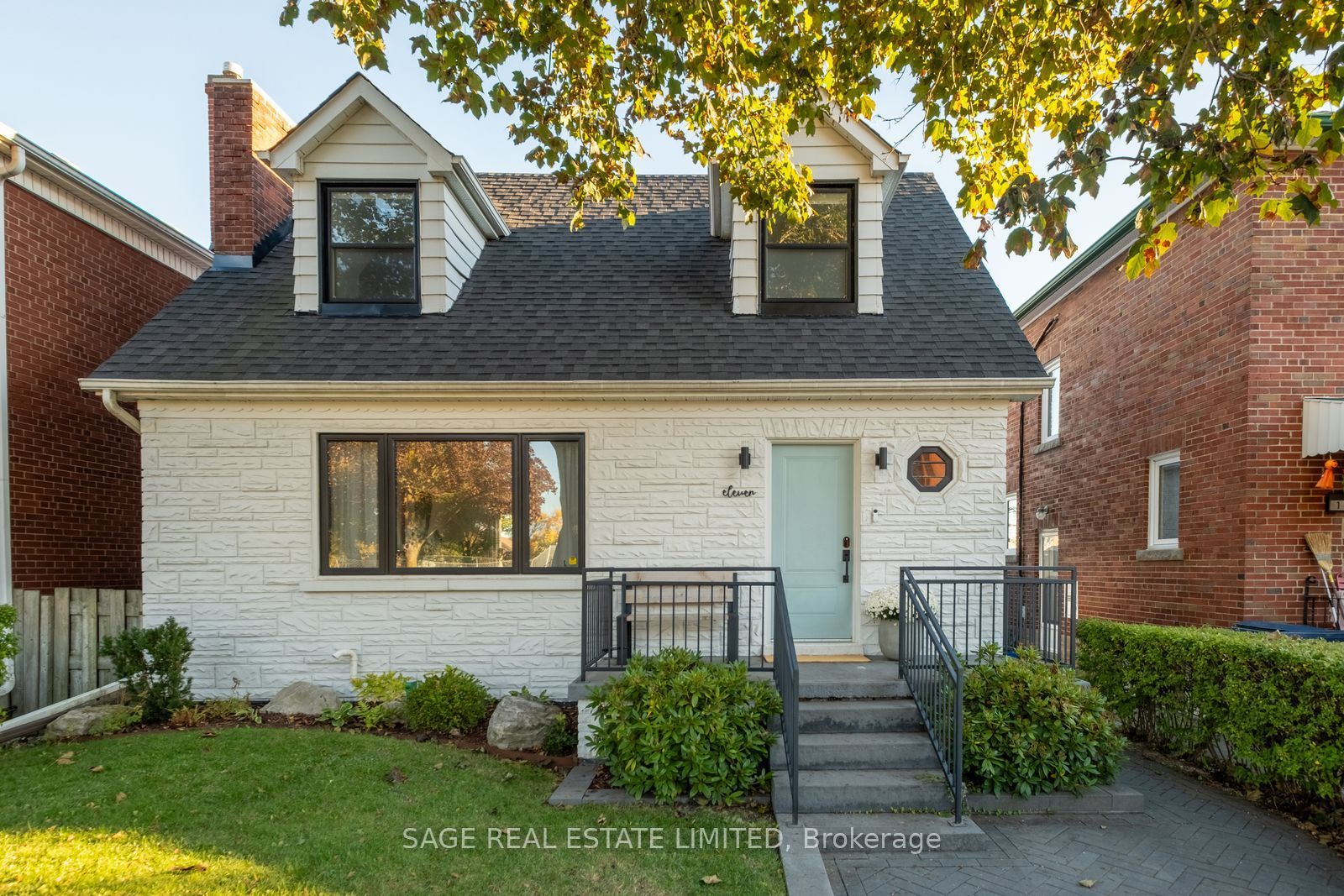 11 Maple Boulevard Property Photo 3