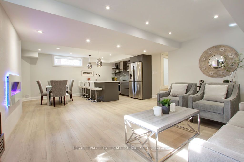 164 Maurice Drive Unit 2 Property Photo 1