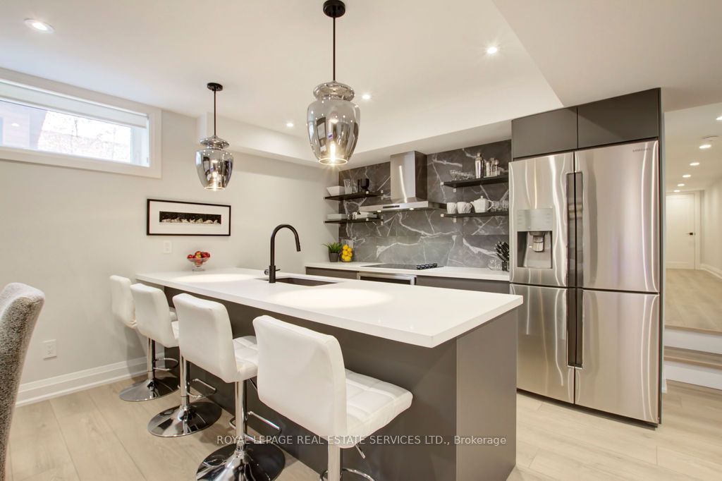 164 Maurice Drive Unit 2 Property Photo 2