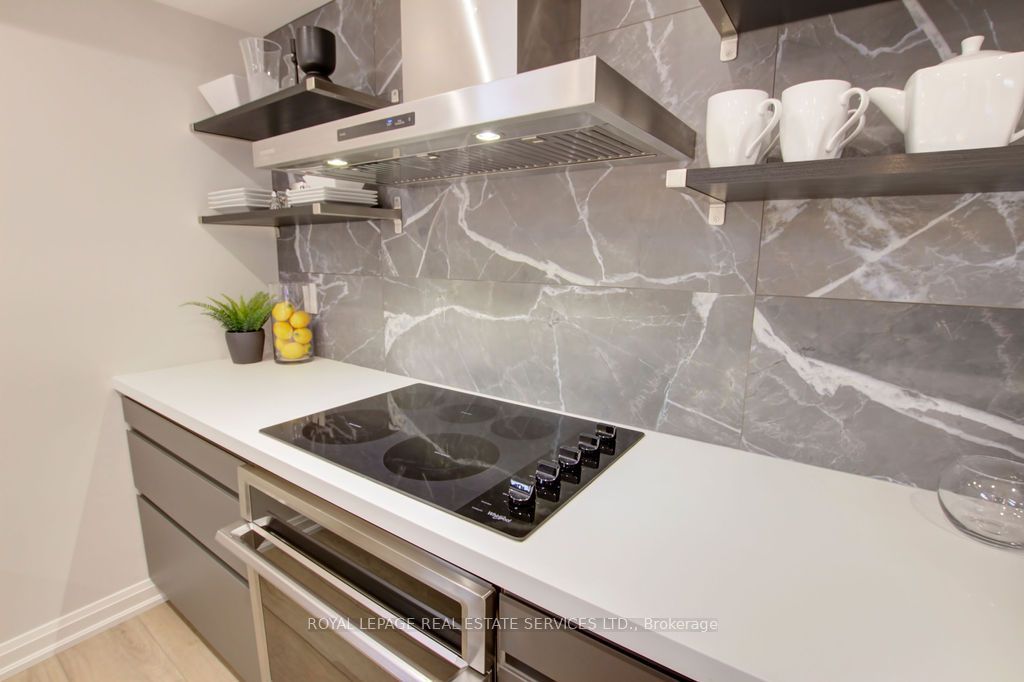 164 Maurice Drive Unit 2 Property Photo 6