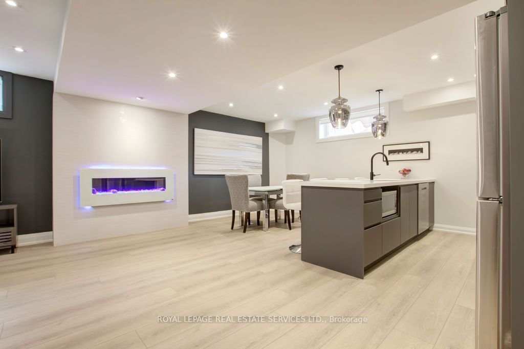 164 Maurice Drive Unit 2 Property Photo 13