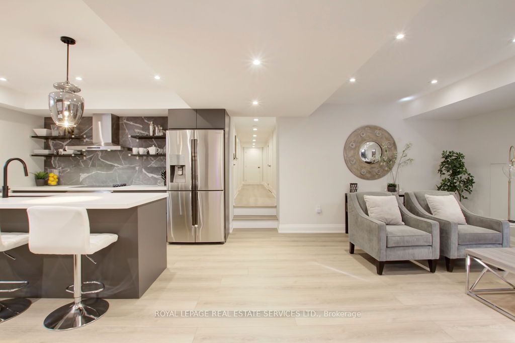 164 Maurice Drive Unit 2 Property Photo 17
