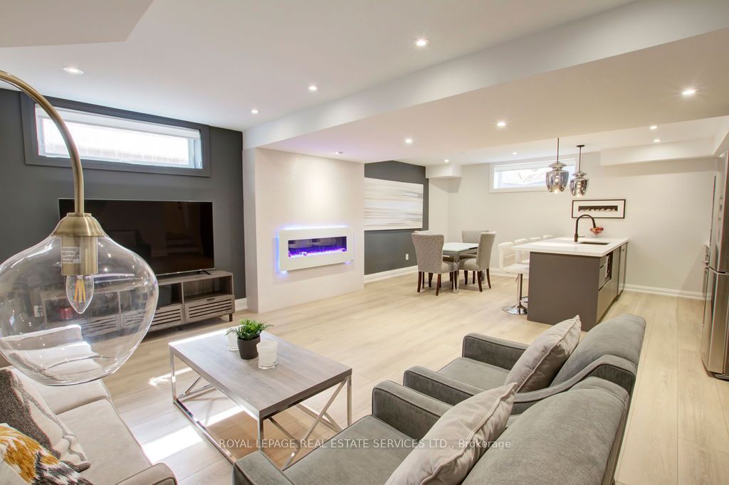 164 Maurice Drive Unit 2 Property Photo 18