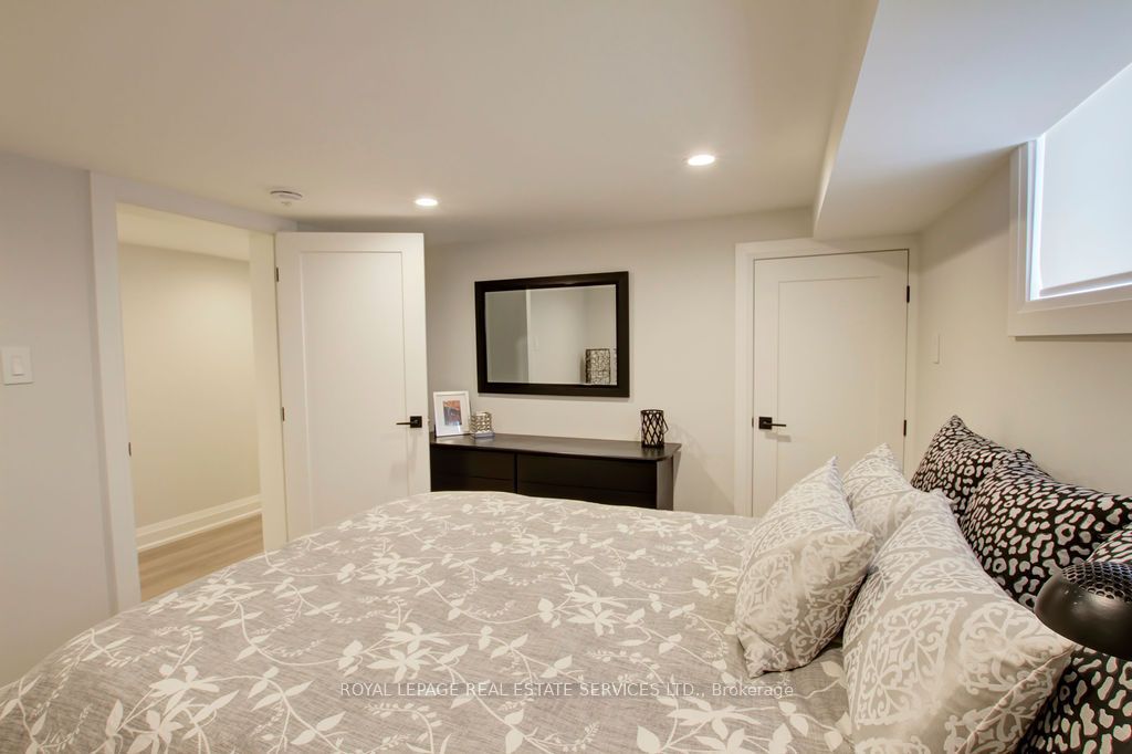 164 Maurice Drive Unit 2 Property Photo 27