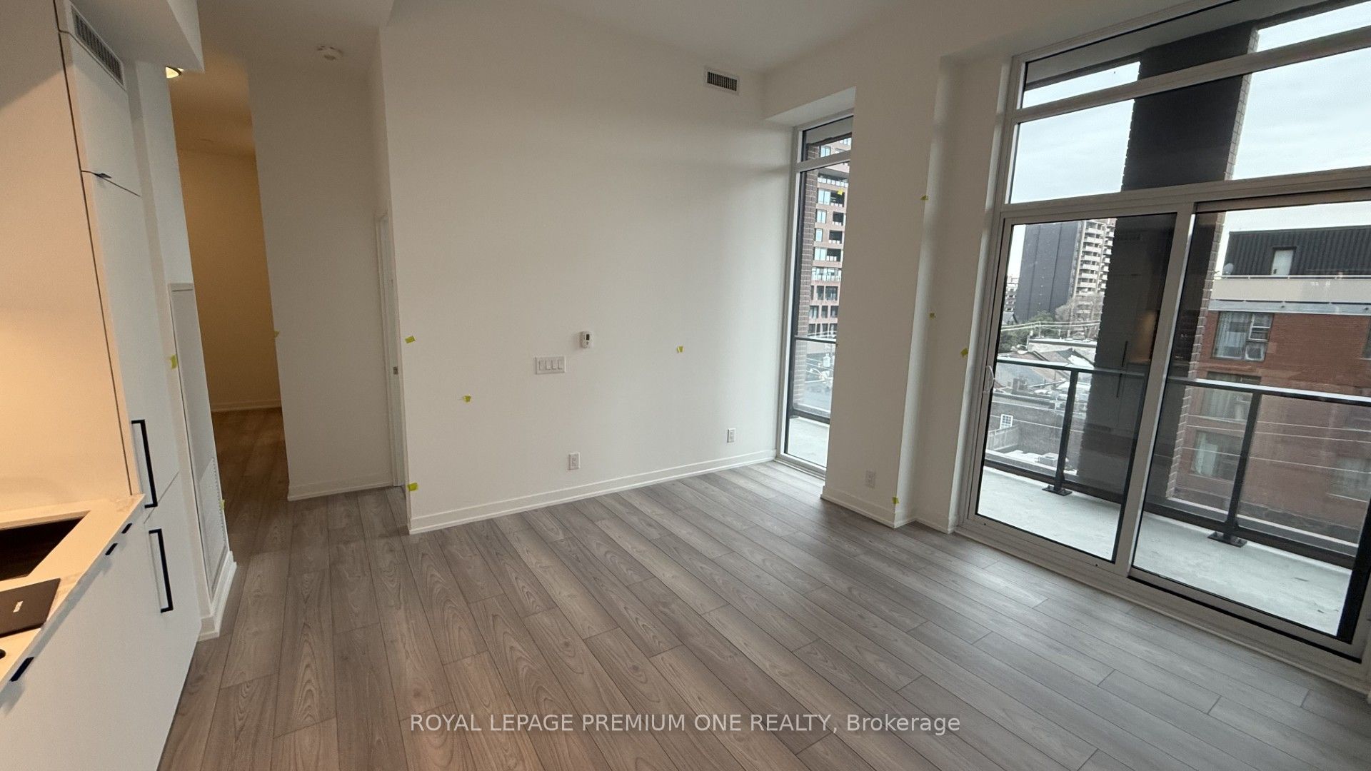 285 Dufferin Street W 430 Property Photo 11