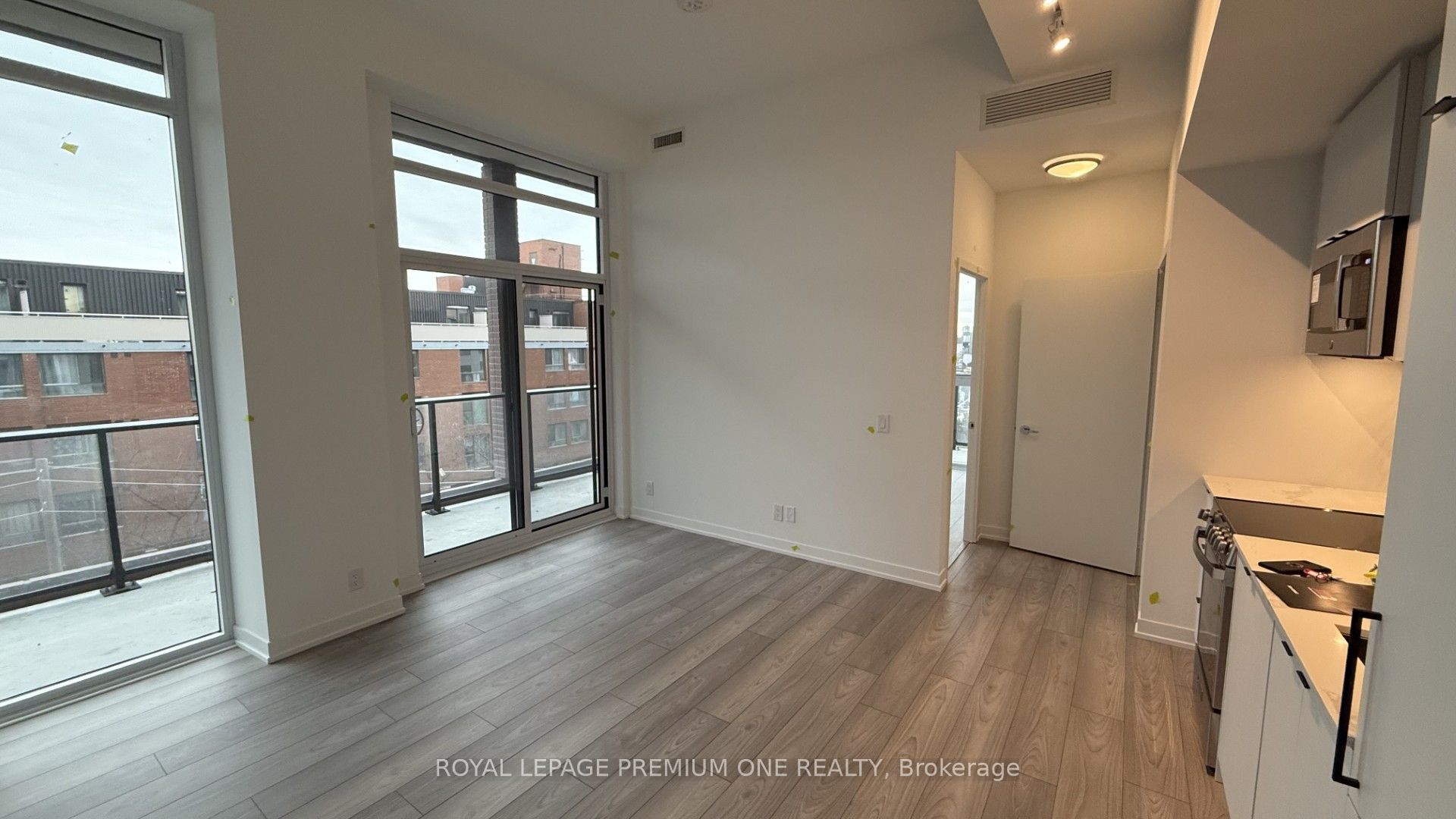 285 Dufferin Street W 430 Property Photo 12