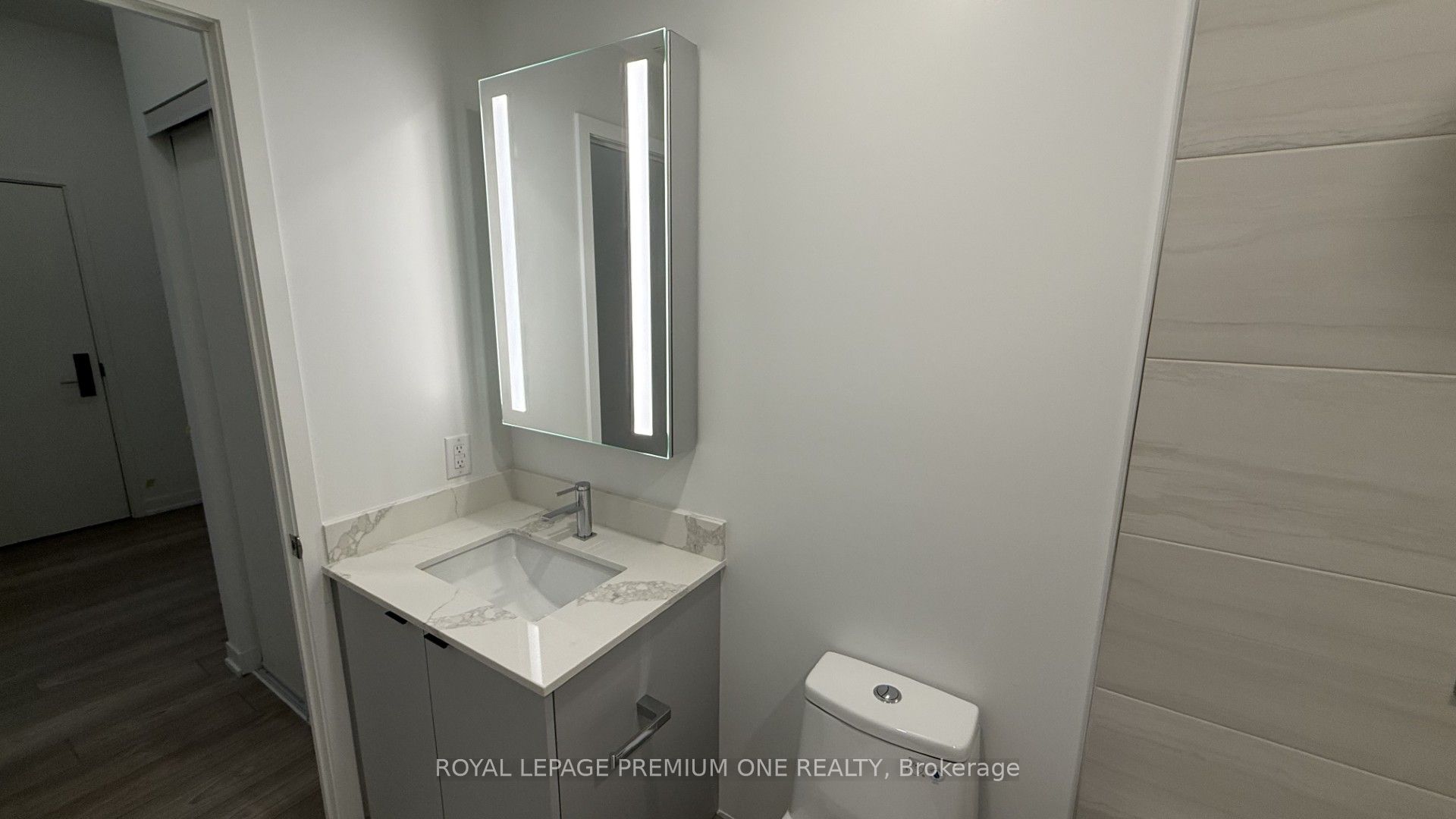 285 Dufferin Street W 430 Property Photo 14