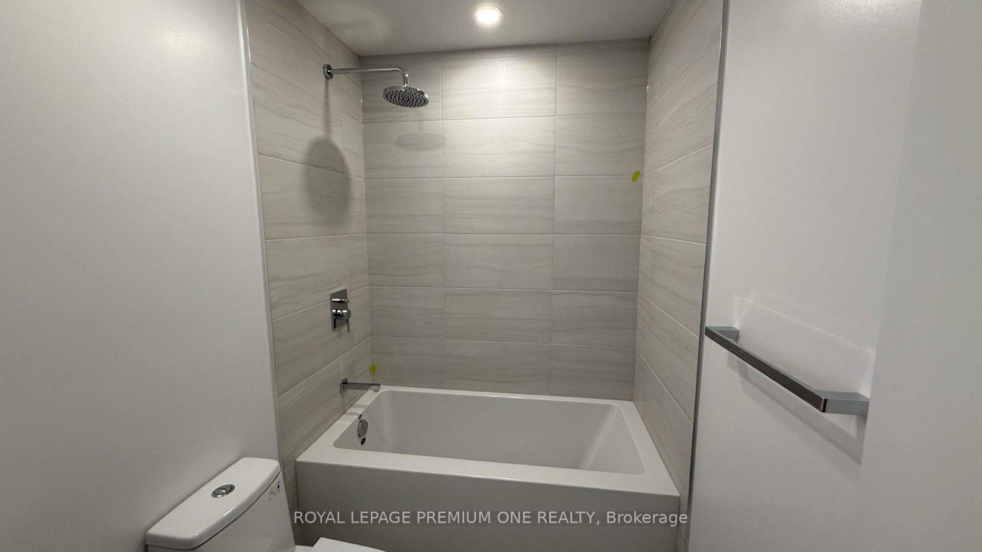 285 Dufferin Street W 430 Property Photo 15