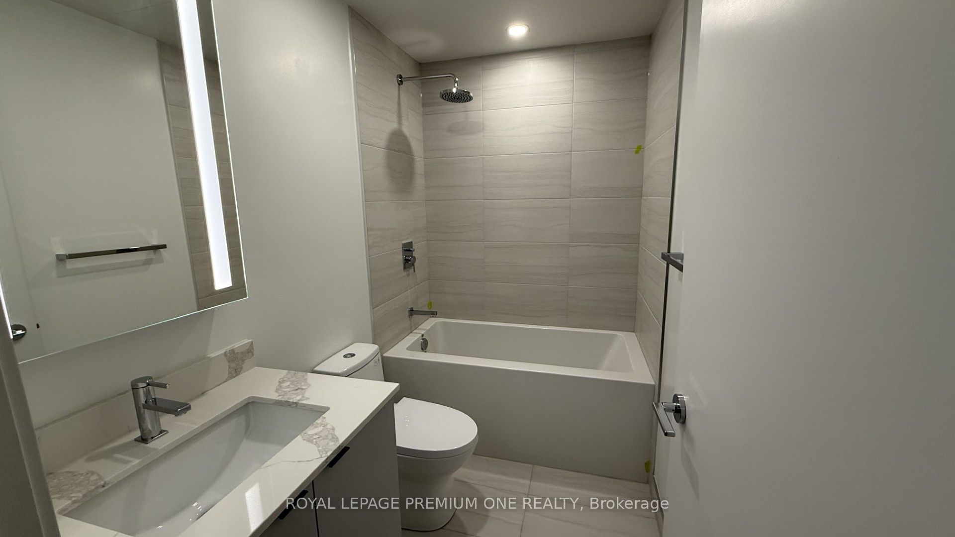 285 Dufferin Street W 430 Property Photo 16