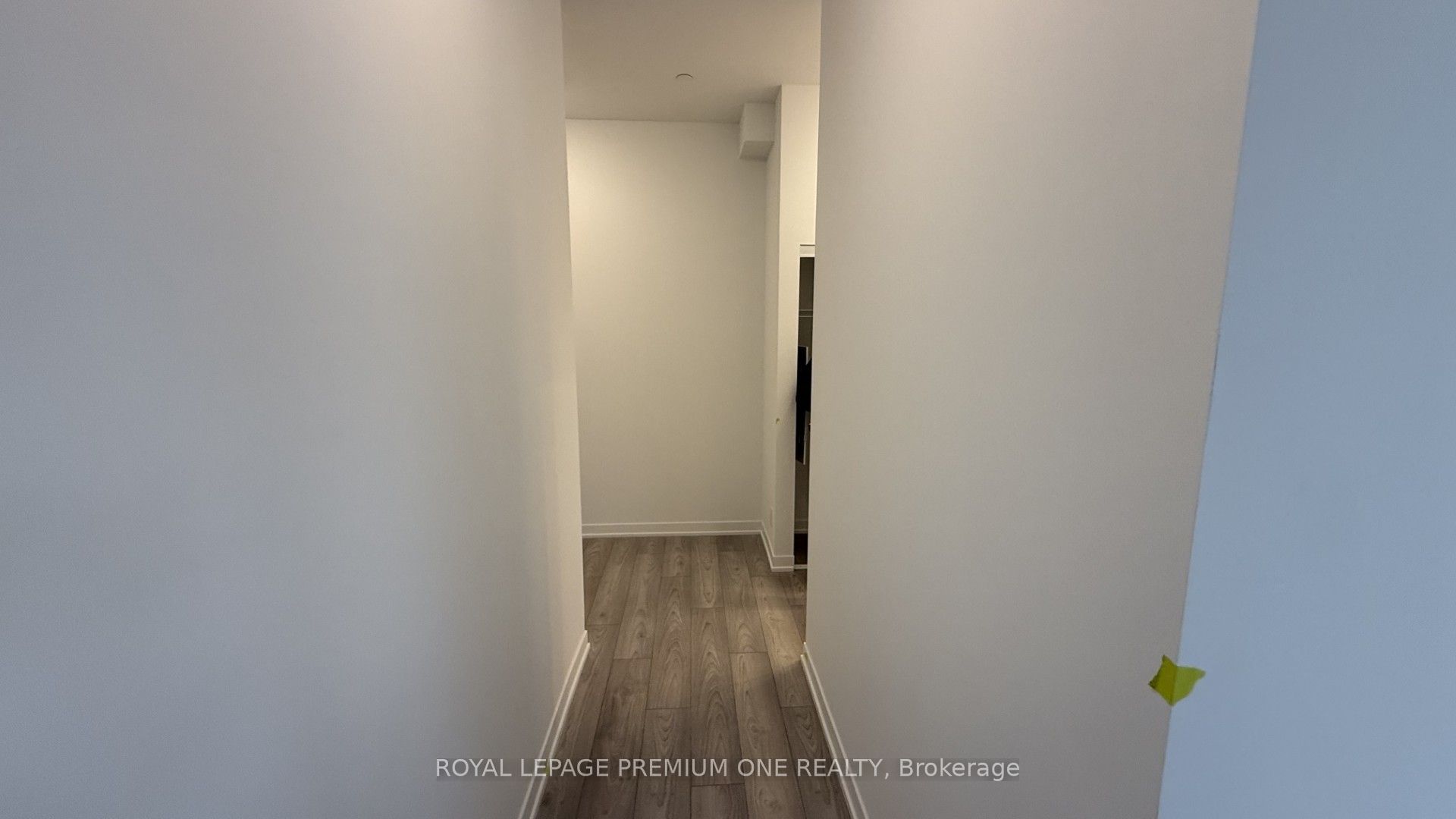 285 Dufferin Street W 430 Property Photo 17