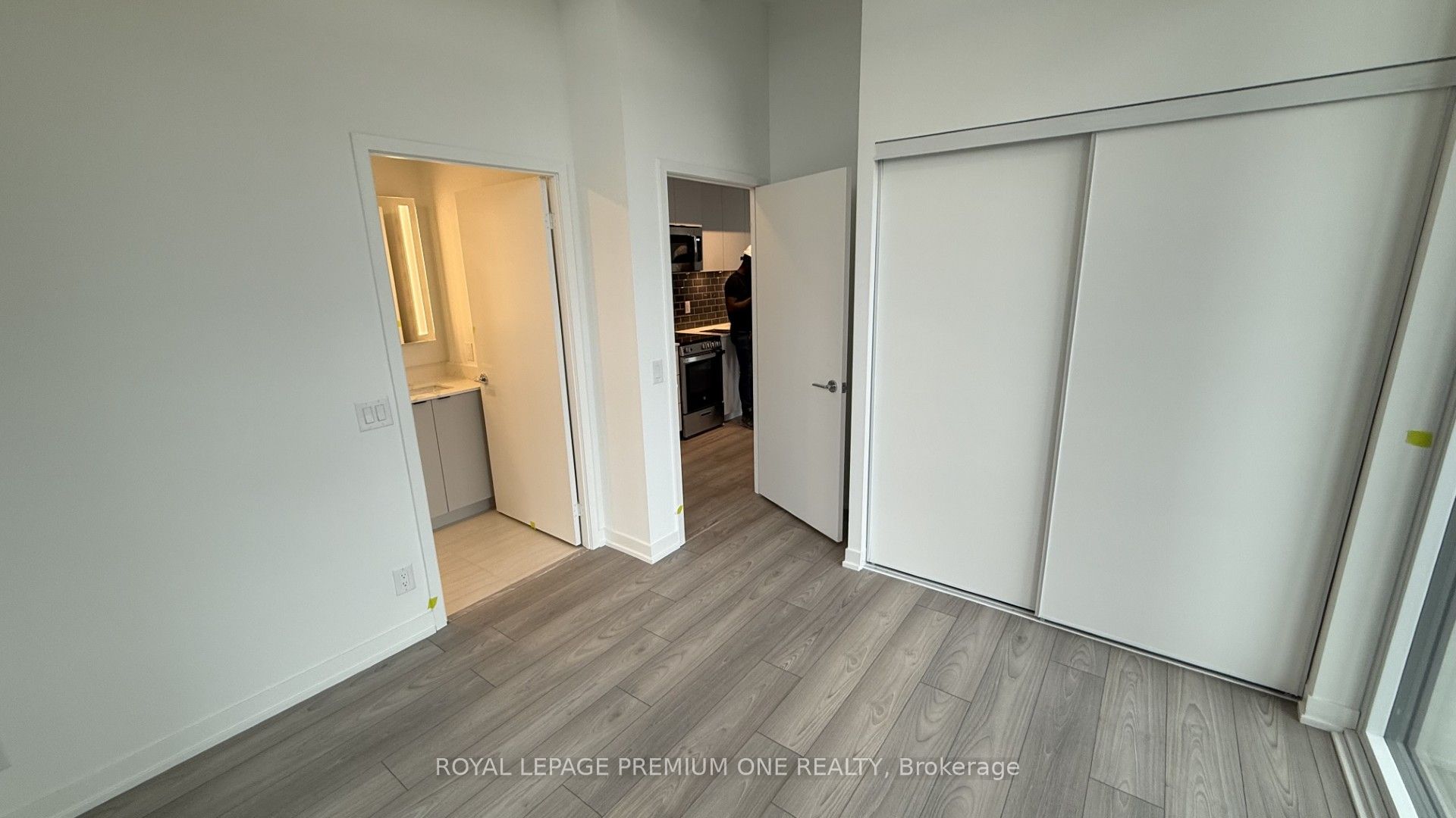 285 Dufferin Street W 430 Property Photo 21