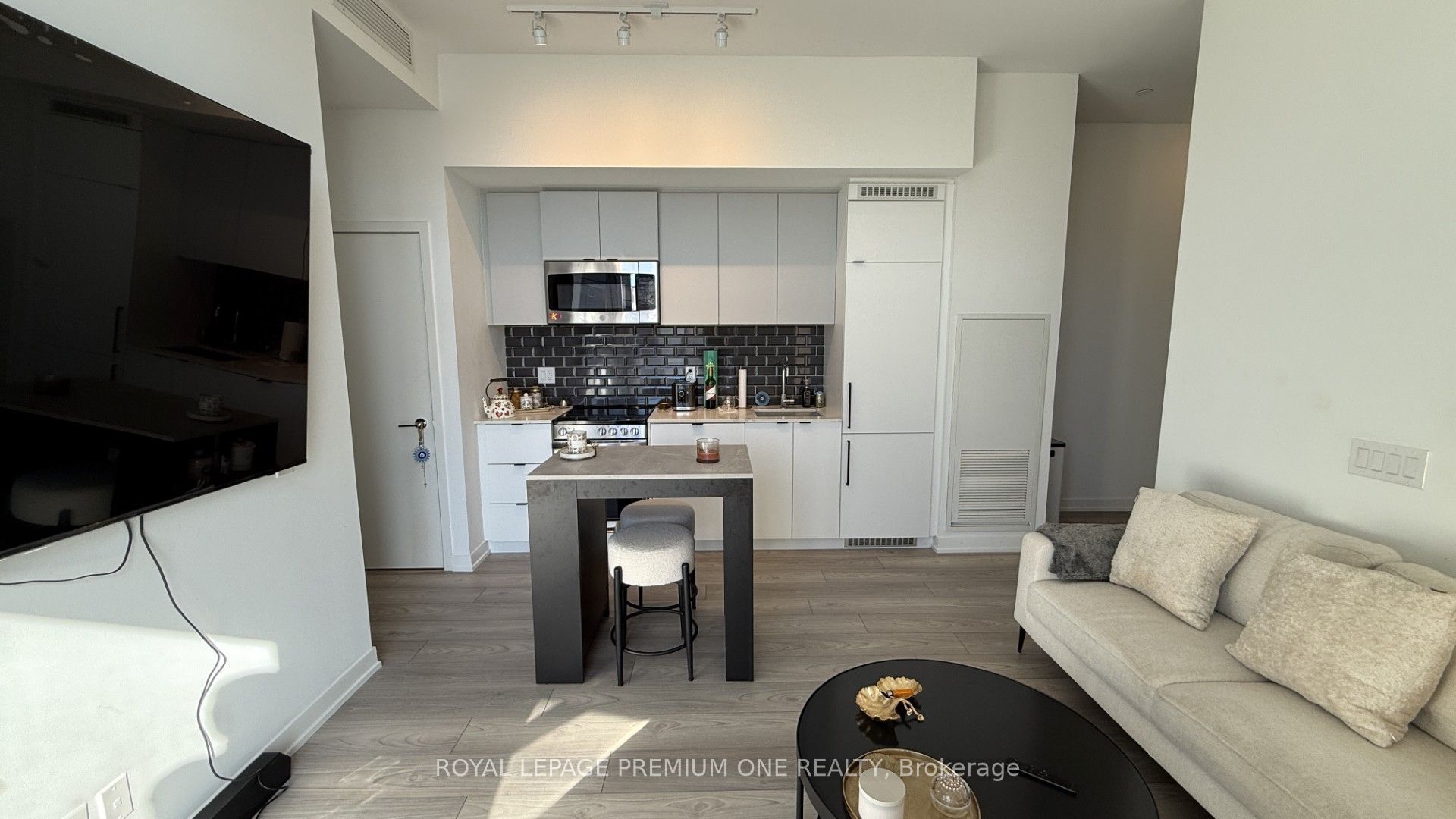 285 Dufferin Street W 430 Property Photo 28