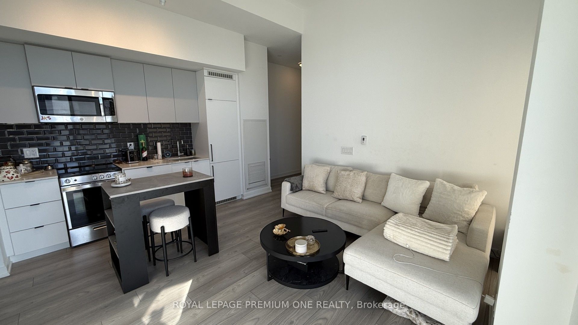 285 Dufferin Street W 430 Property Photo 30