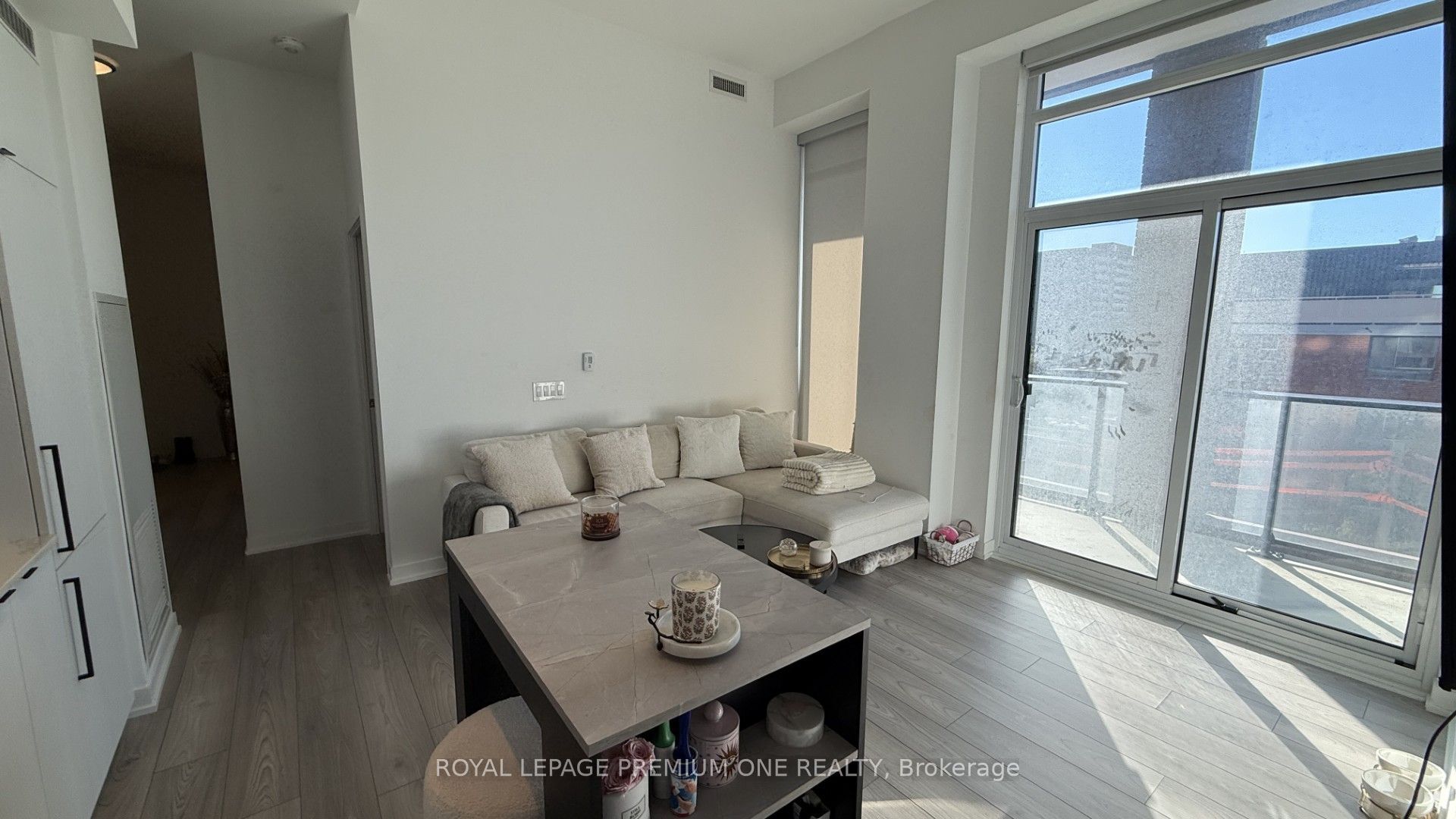 285 Dufferin Street W 430 Property Photo 31