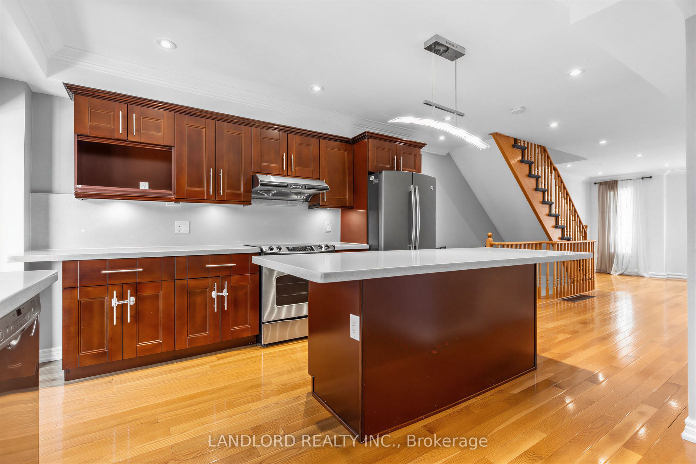37 Birdstone Crescent Property Photo 1