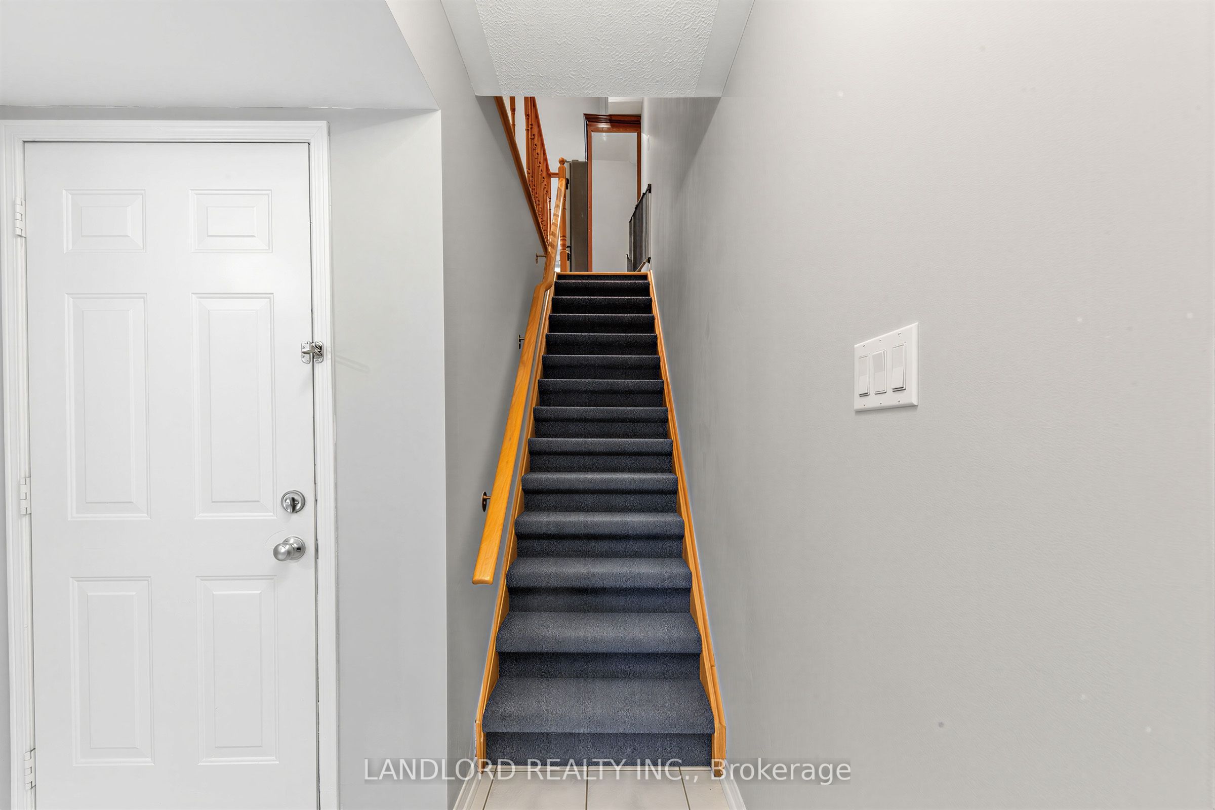 37 Birdstone Crescent Property Photo 14