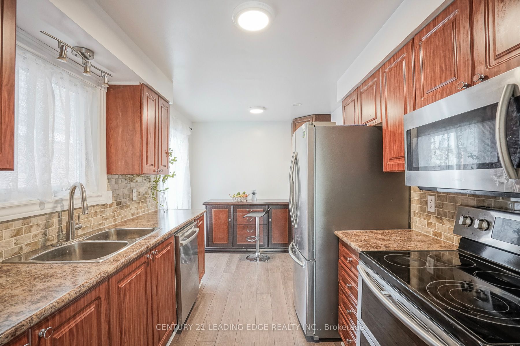 29 Junewood Crescent Upper Property Photo 10