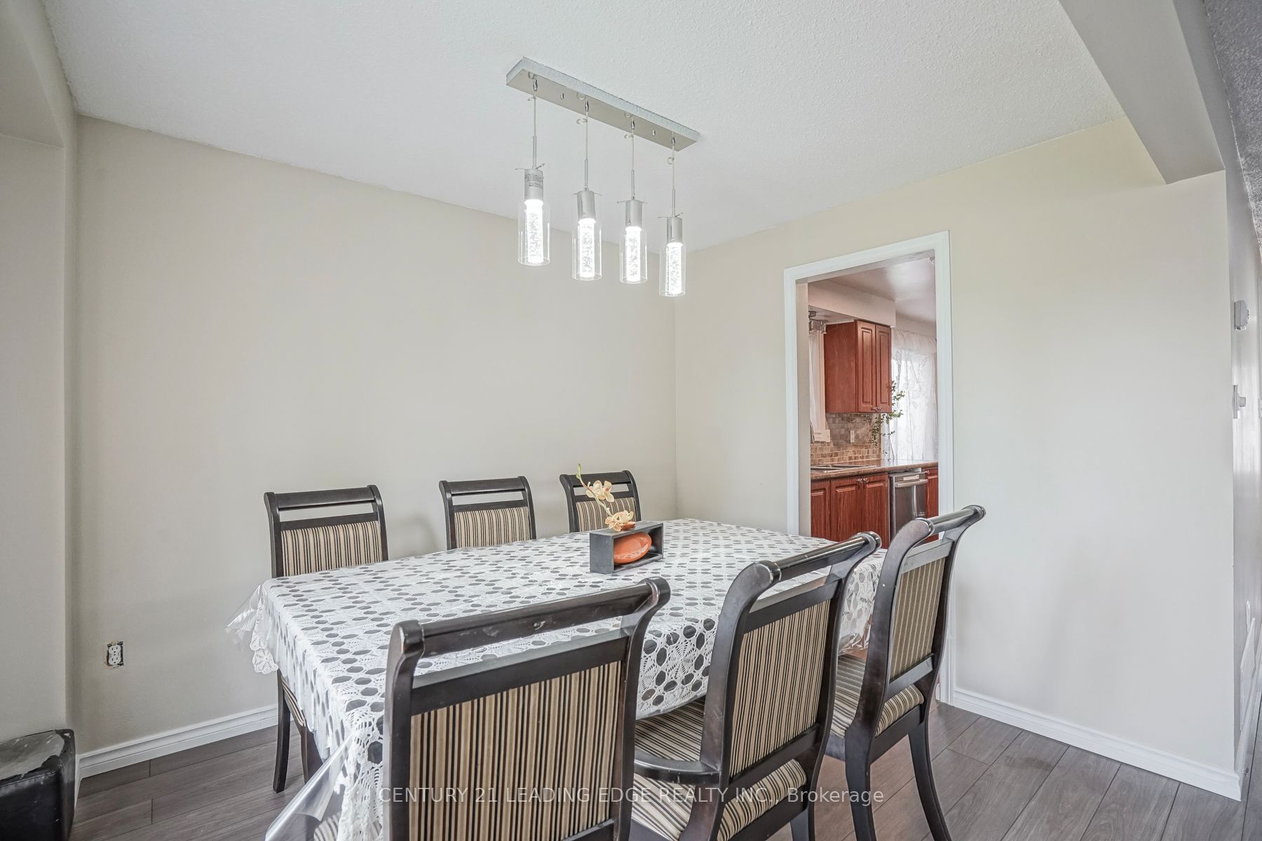 29 Junewood Crescent Upper Property Photo 13