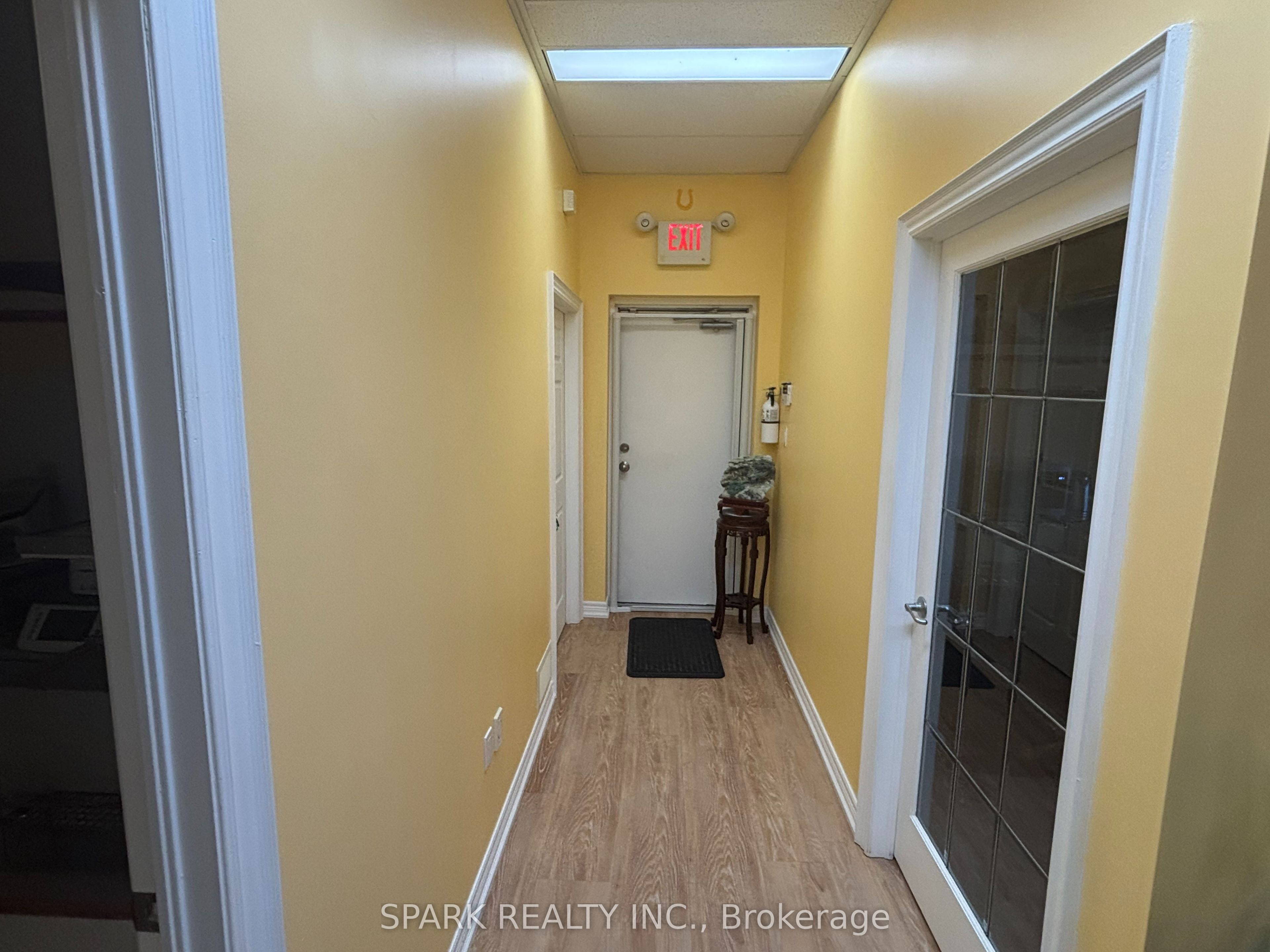 5006 South Service Road 6 Property Photo 14