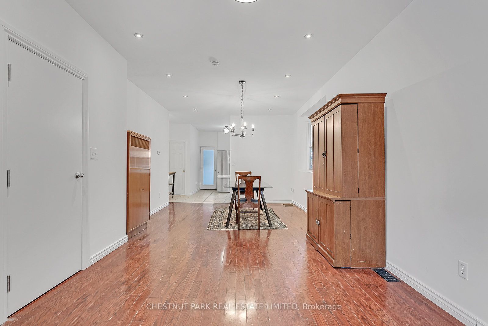 1383 Lansdowne Avenue Property Photo 7