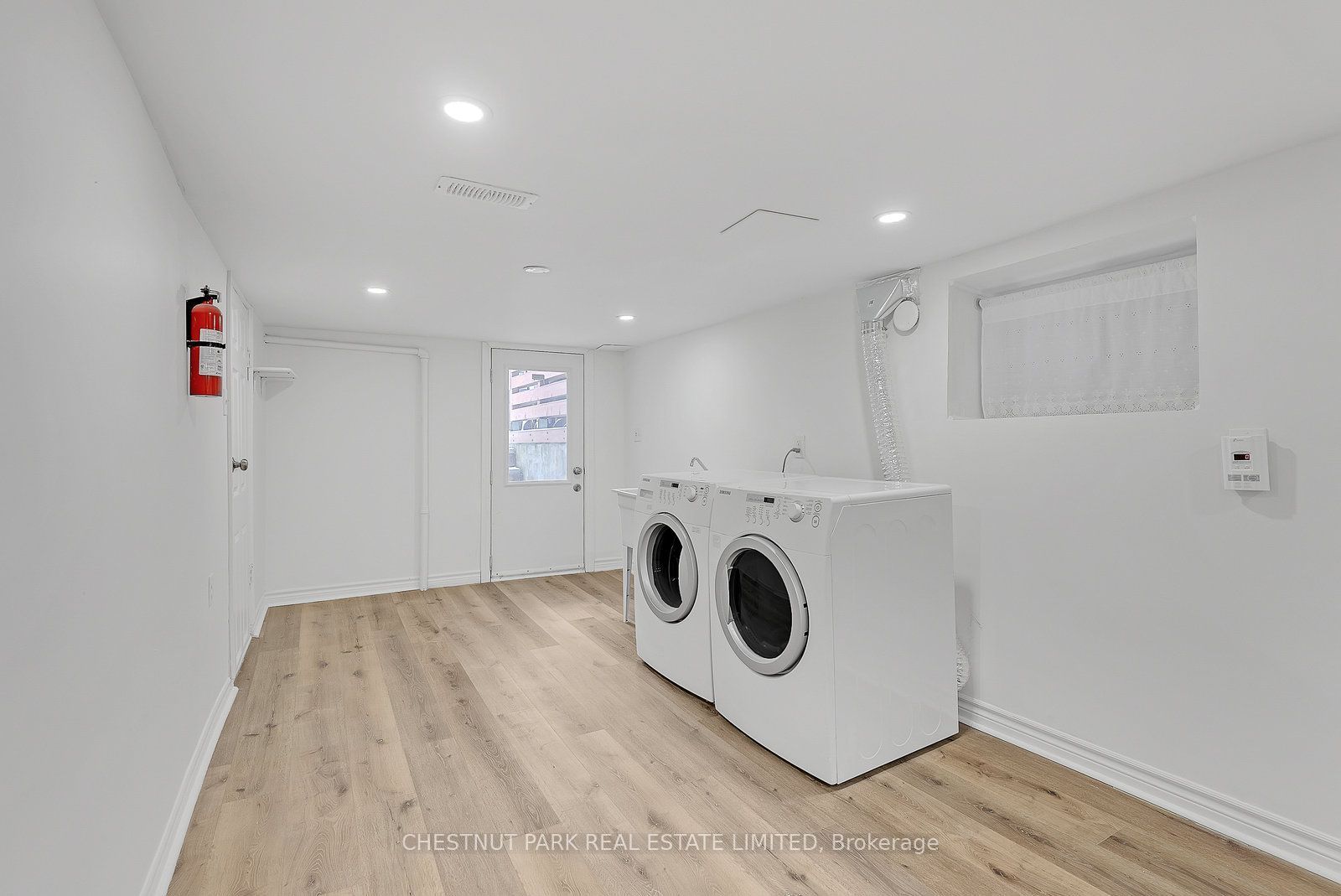 1383 Lansdowne Avenue Property Photo 17