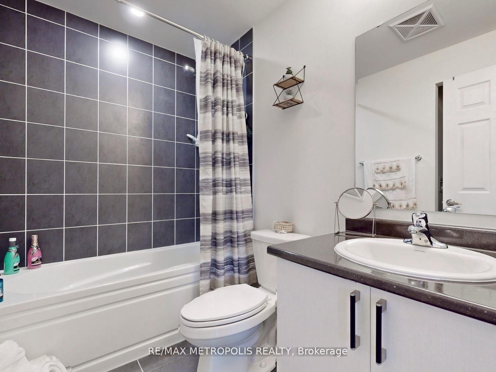 200 Lagerfeld Drive 401 Property Photo 23
