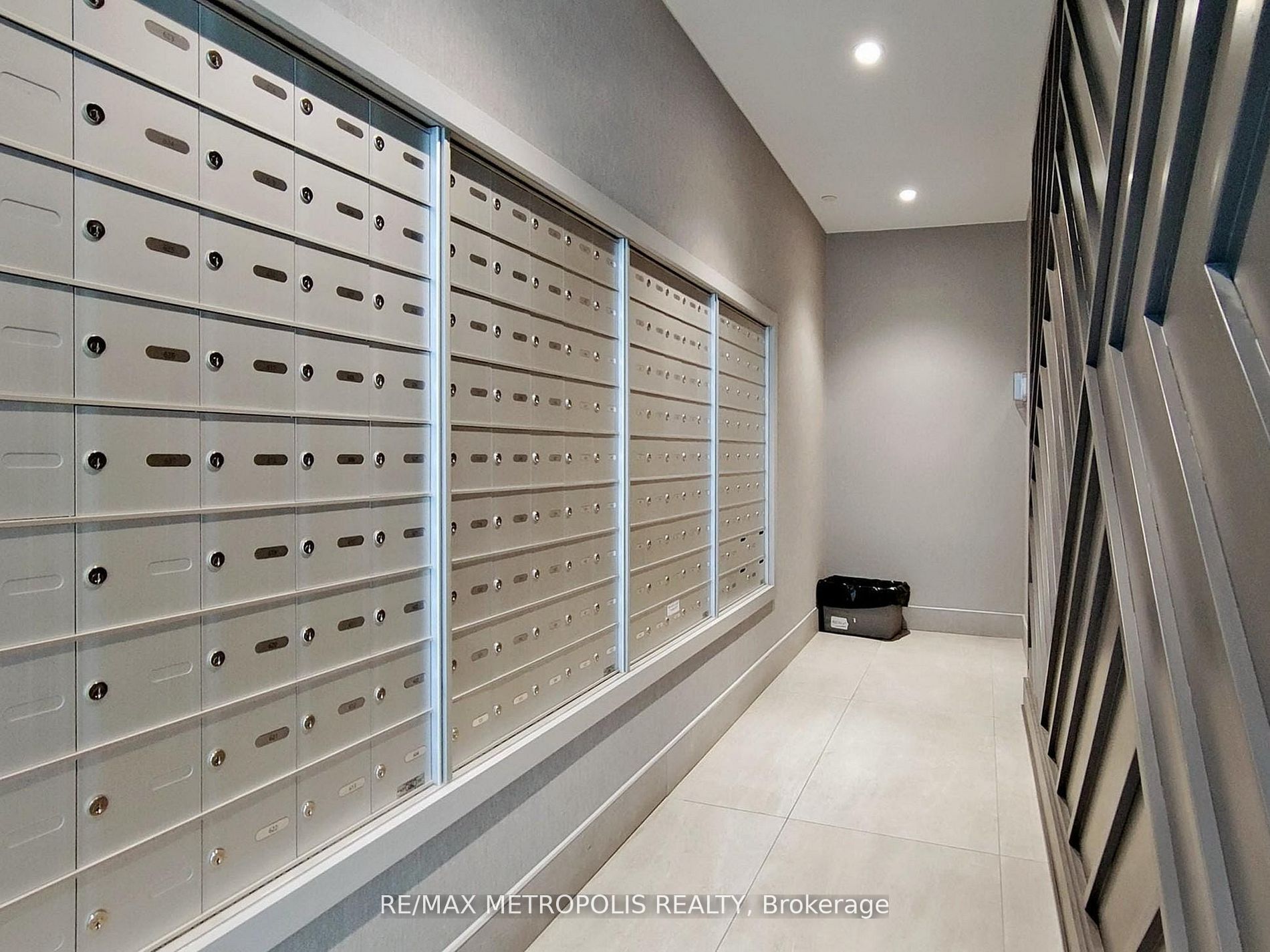 200 Lagerfeld Drive 401 Property Photo 33