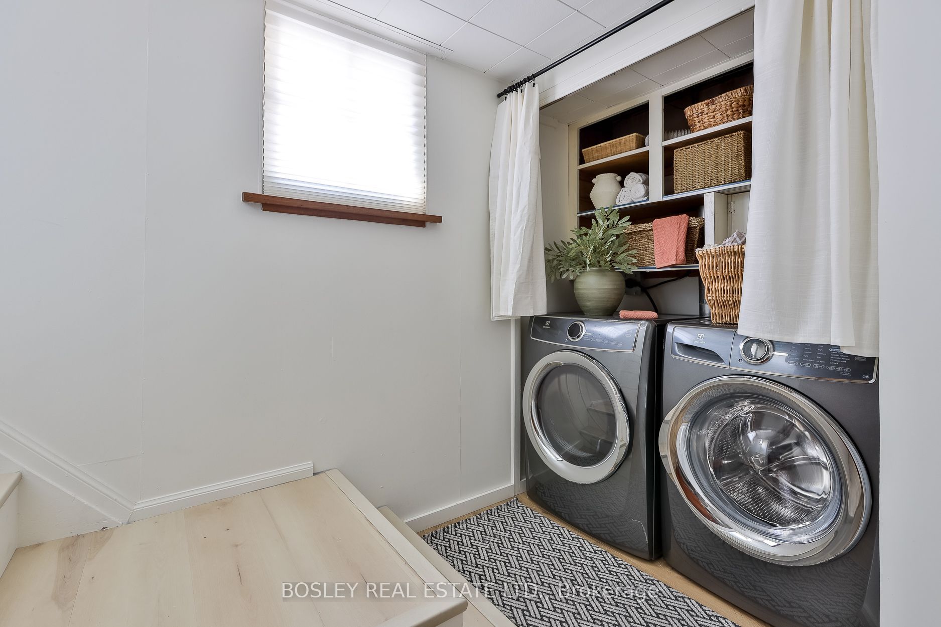 16 Delroy Drive Property Photo 29