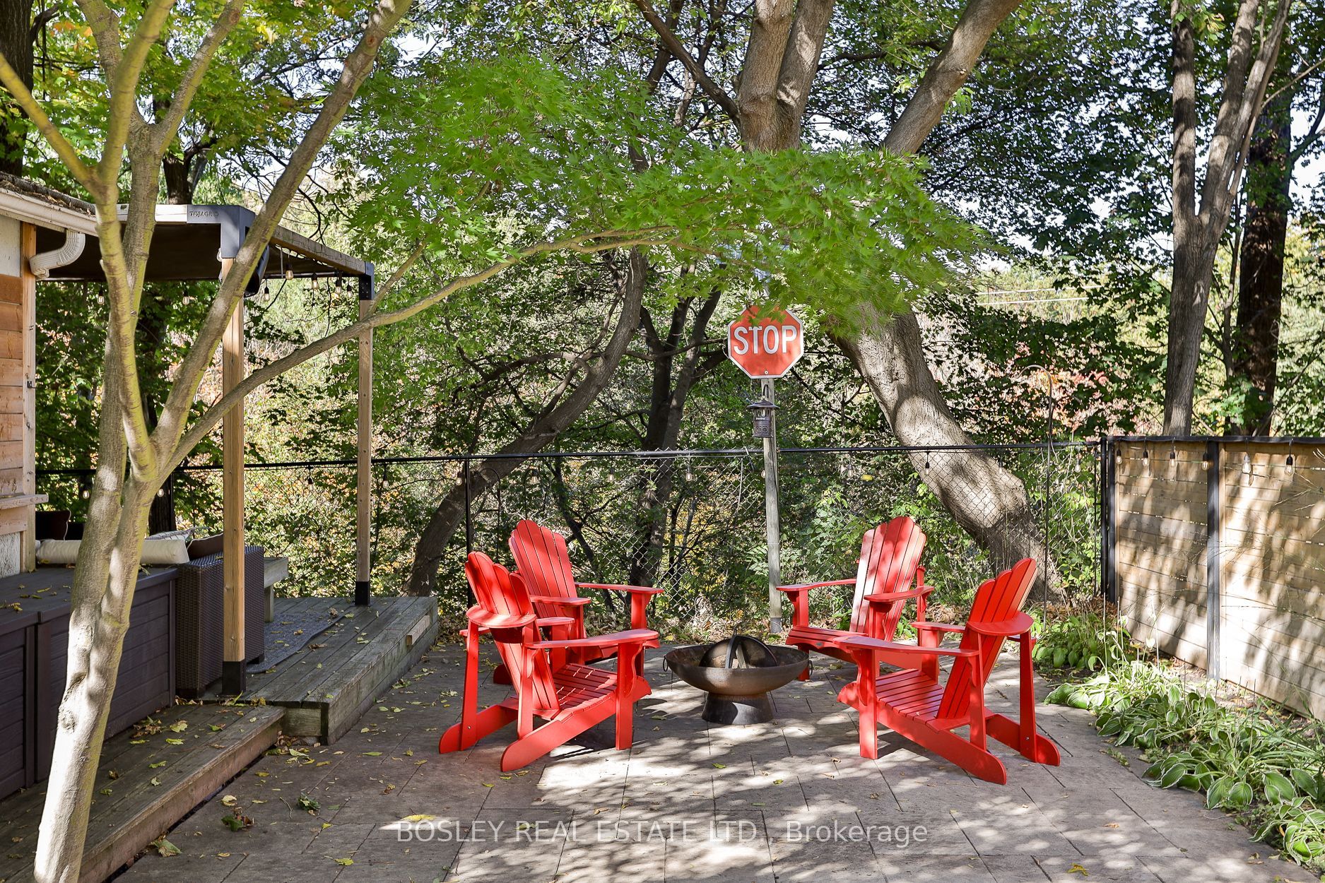 16 Delroy Drive Property Photo 39
