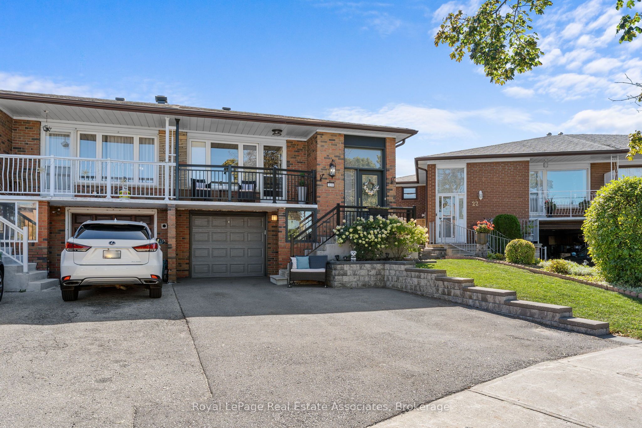 20 Honeywood Road Property Photo 2