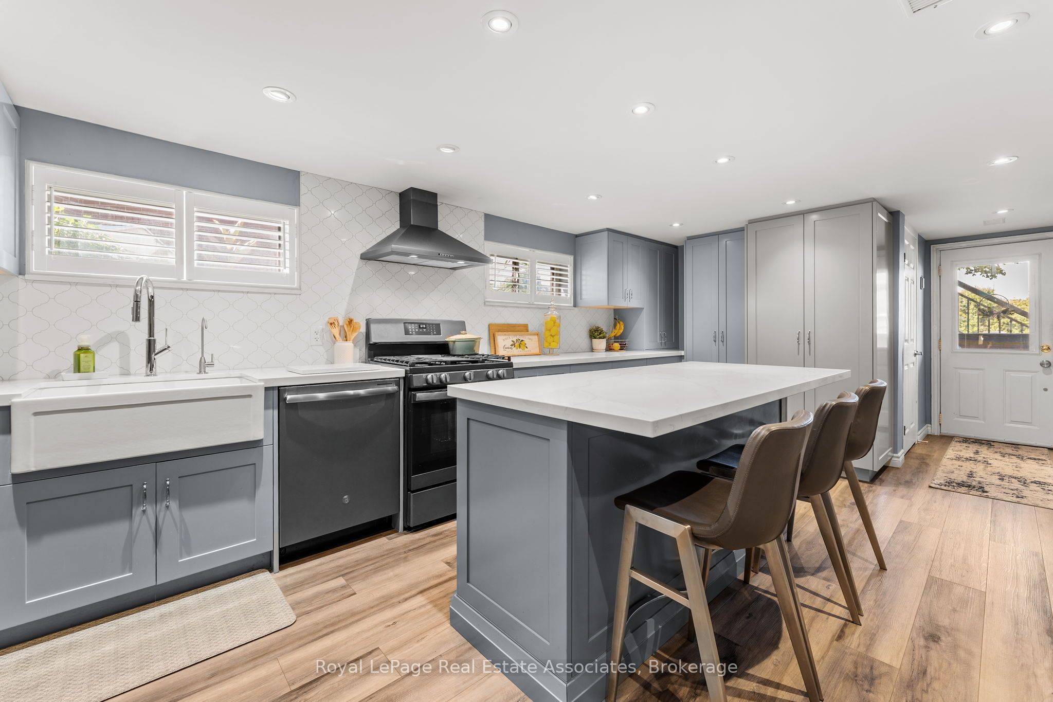 20 Honeywood Road Property Photo 5