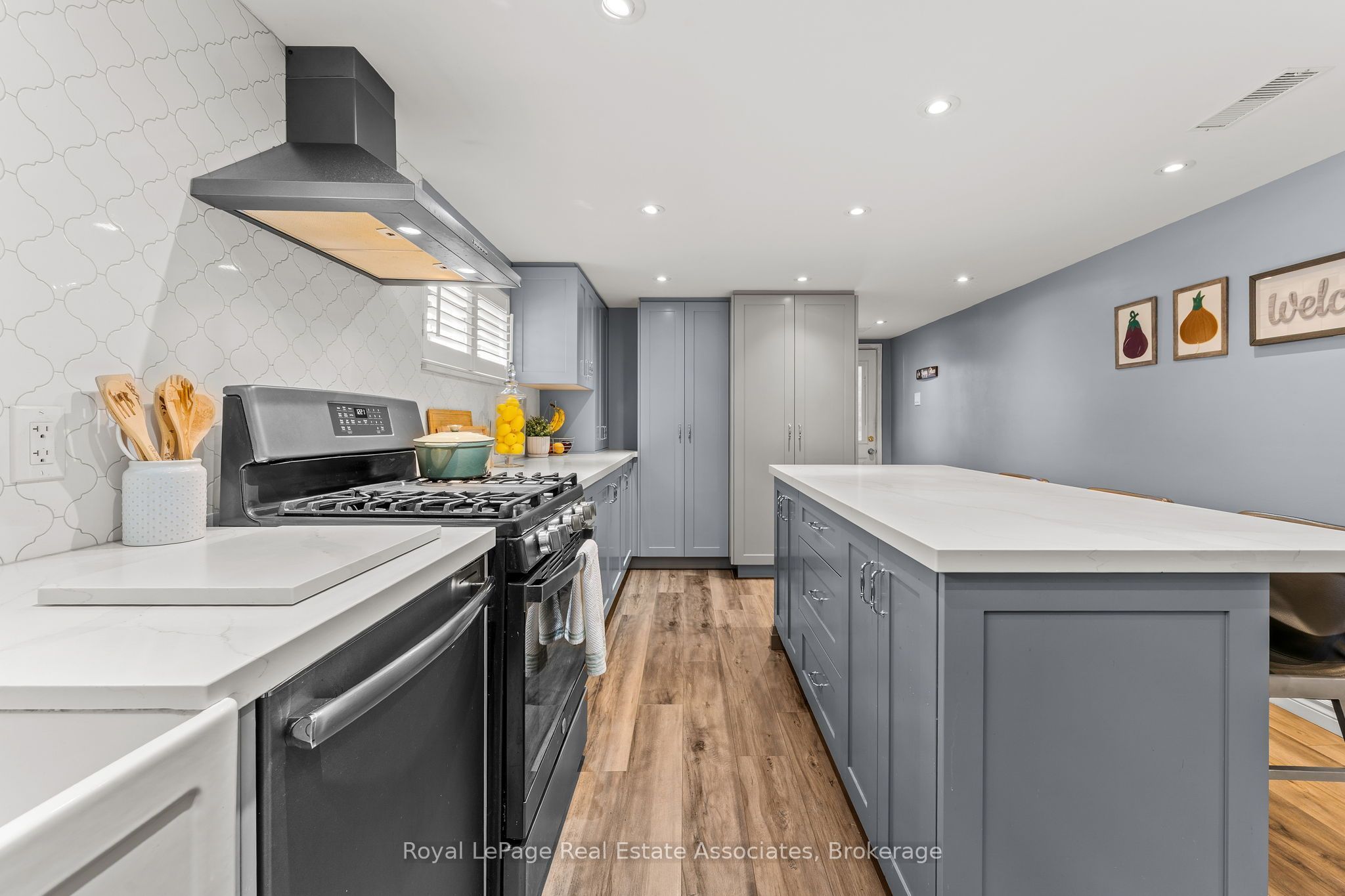 20 Honeywood Road Property Photo 6
