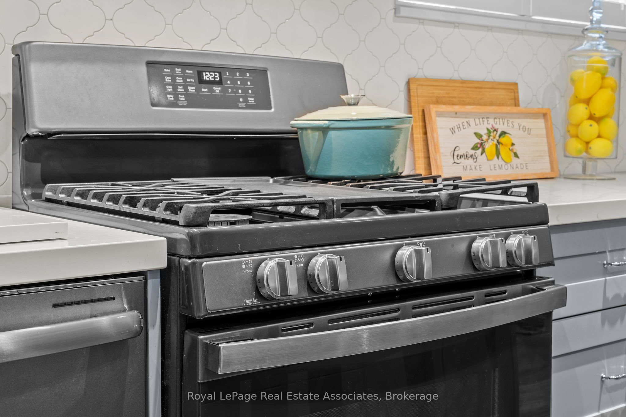 20 Honeywood Road Property Photo 7