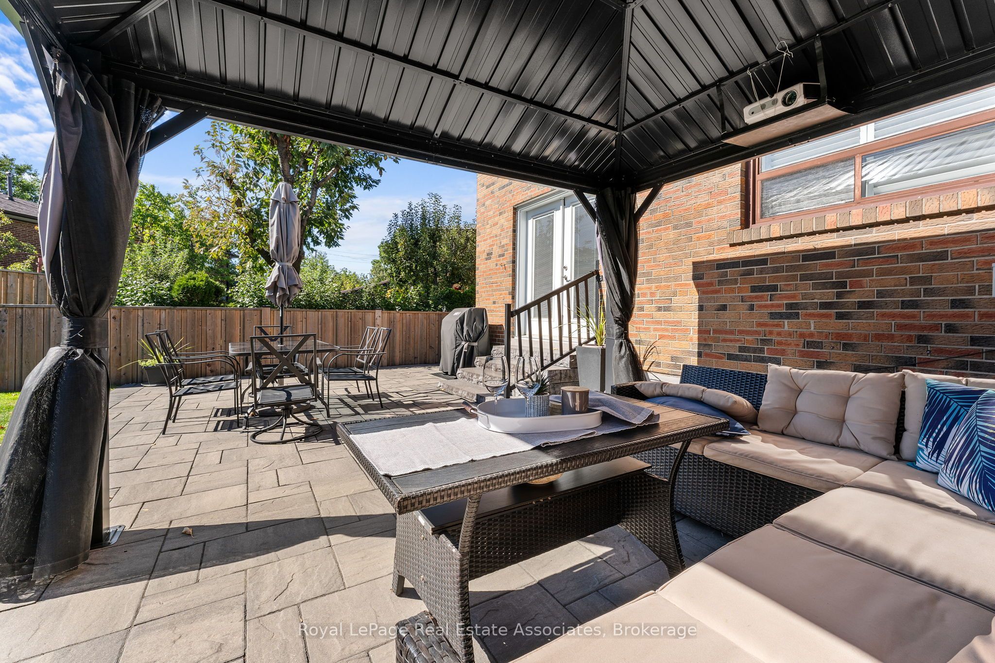 20 Honeywood Road Property Photo 31