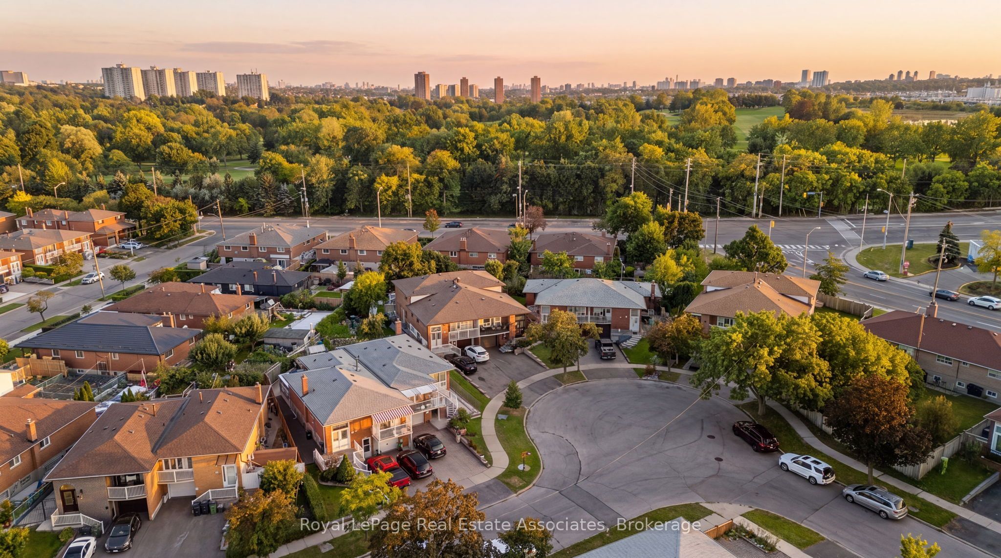 20 Honeywood Road Property Photo 35