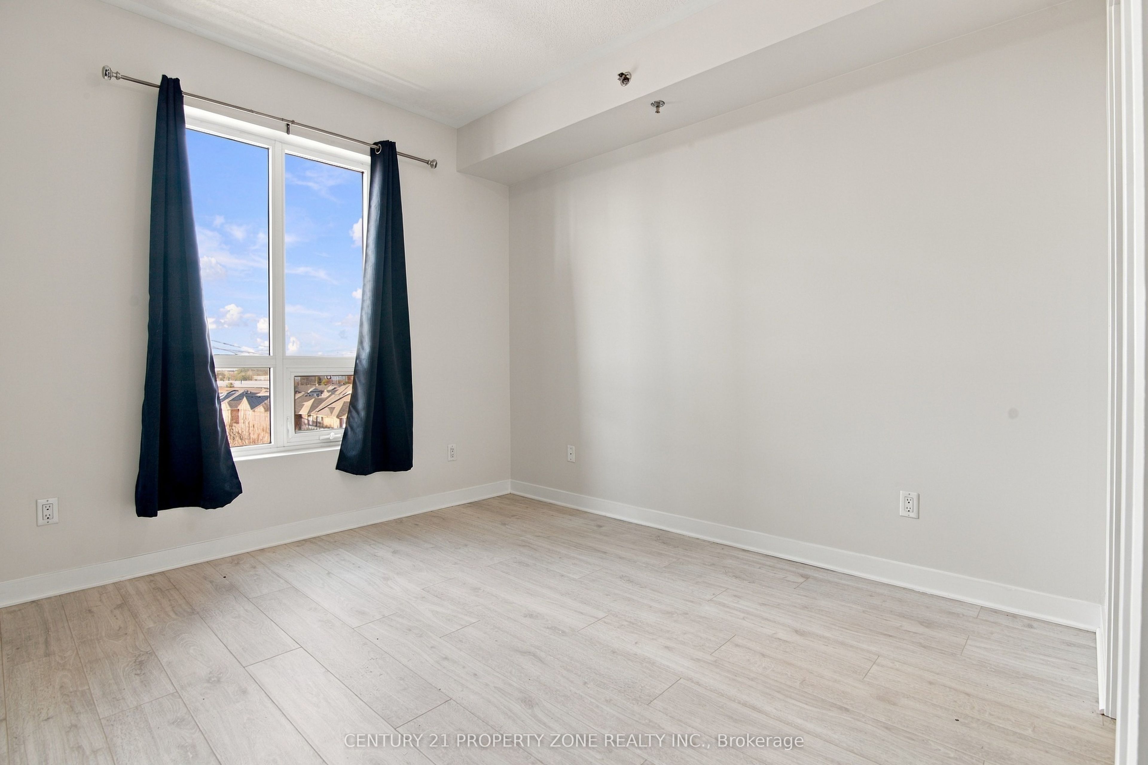 2490 Old Bronte Road 510 Property Photo 1