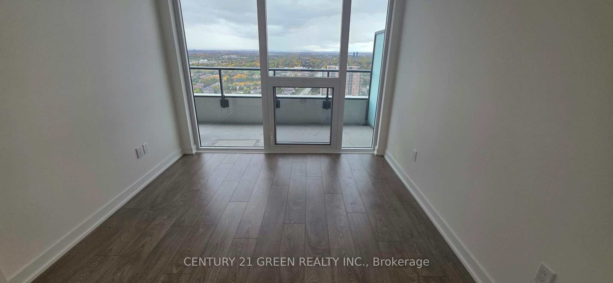 209 Steeles Avenue W 2807 Property Photo 10