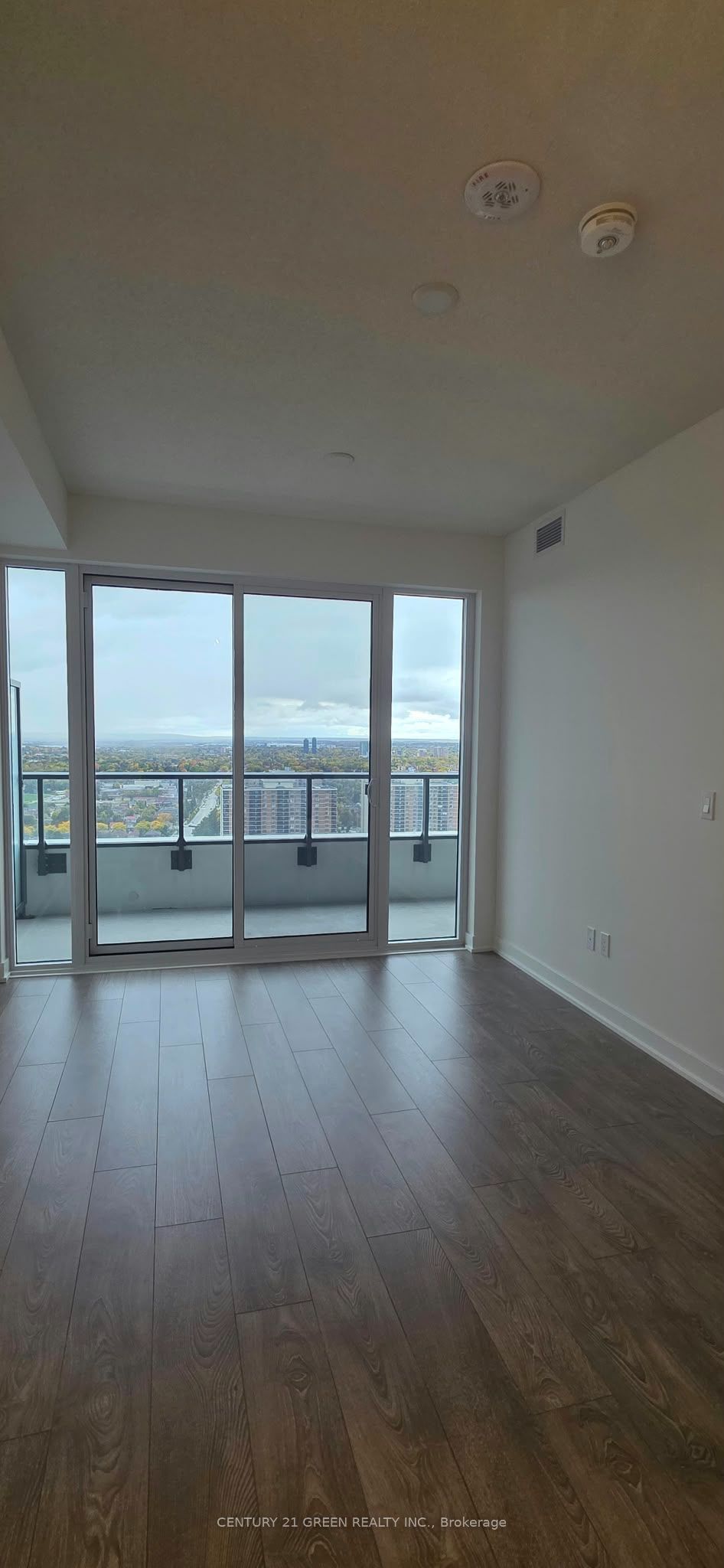 209 Steeles Avenue W 2807 Property Photo 15