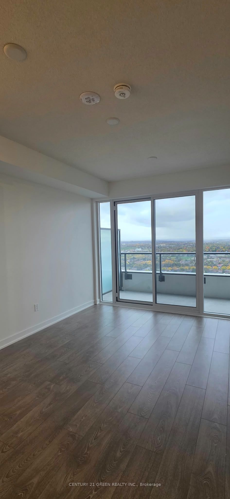 209 Steeles Avenue W 2807 Property Photo 16