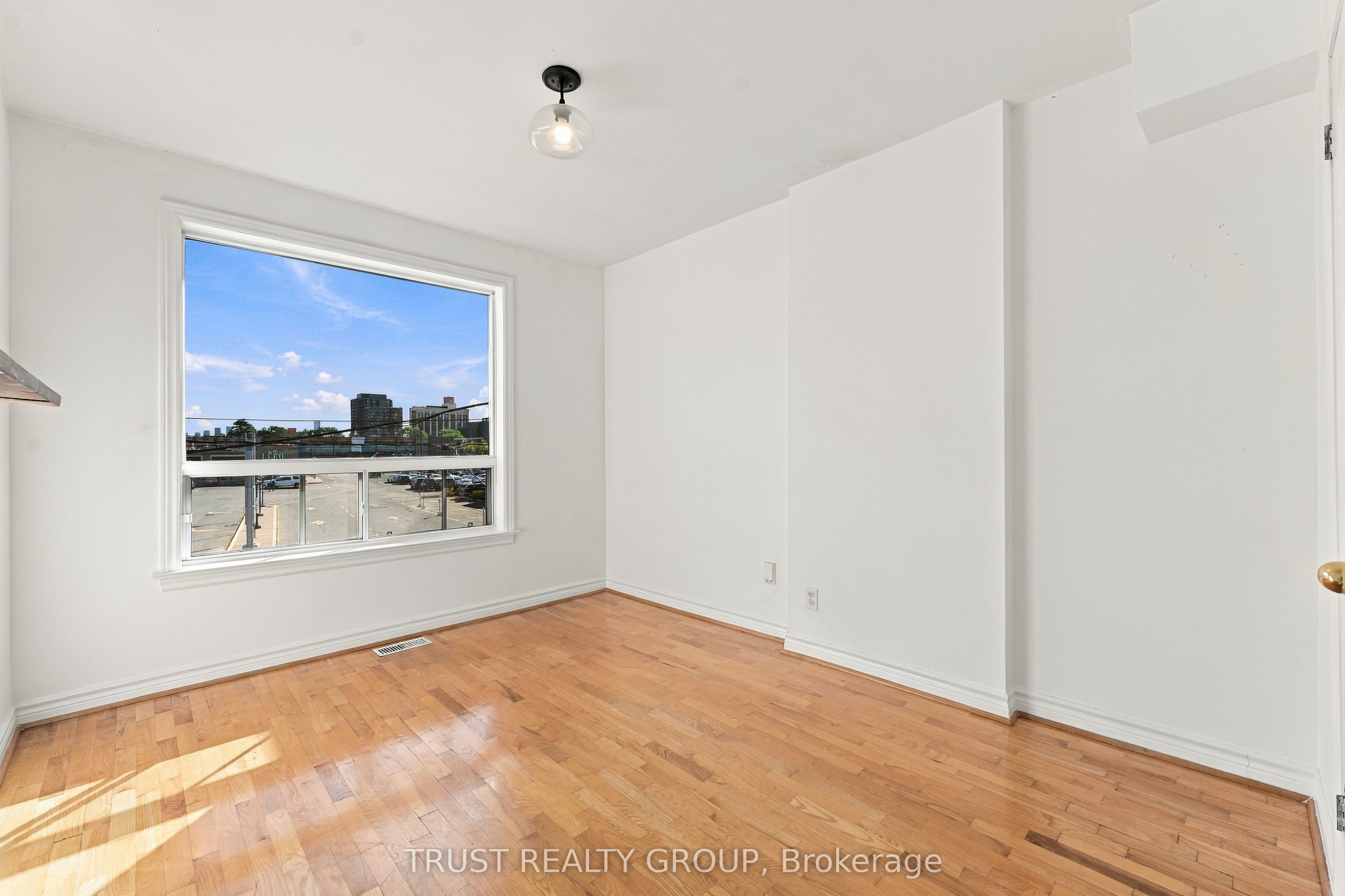2279 Dundas Street W 2nd & 3rd Floor Property Photo 10