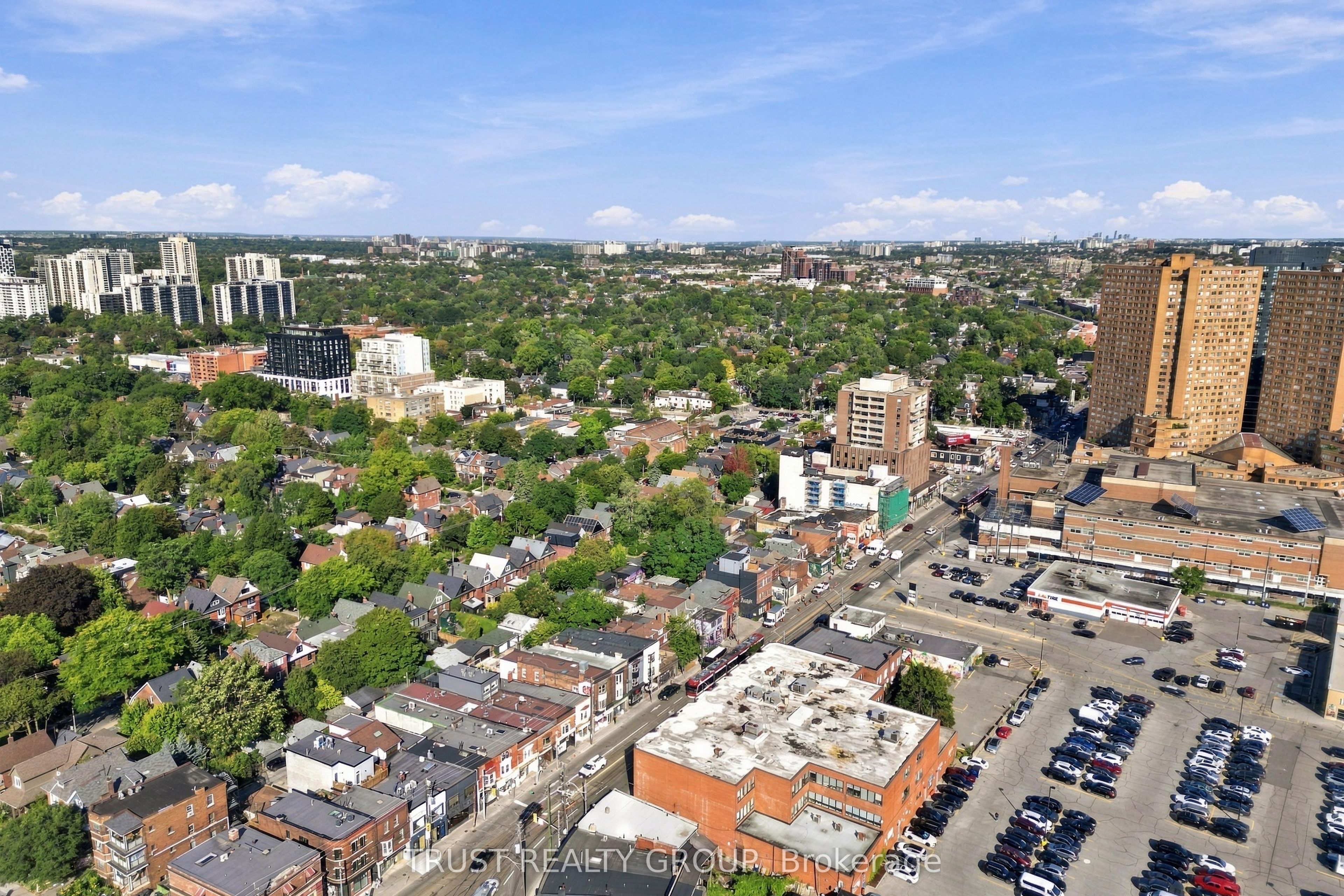 2279 Dundas Street W 2nd & 3rd Floor Property Photo 28
