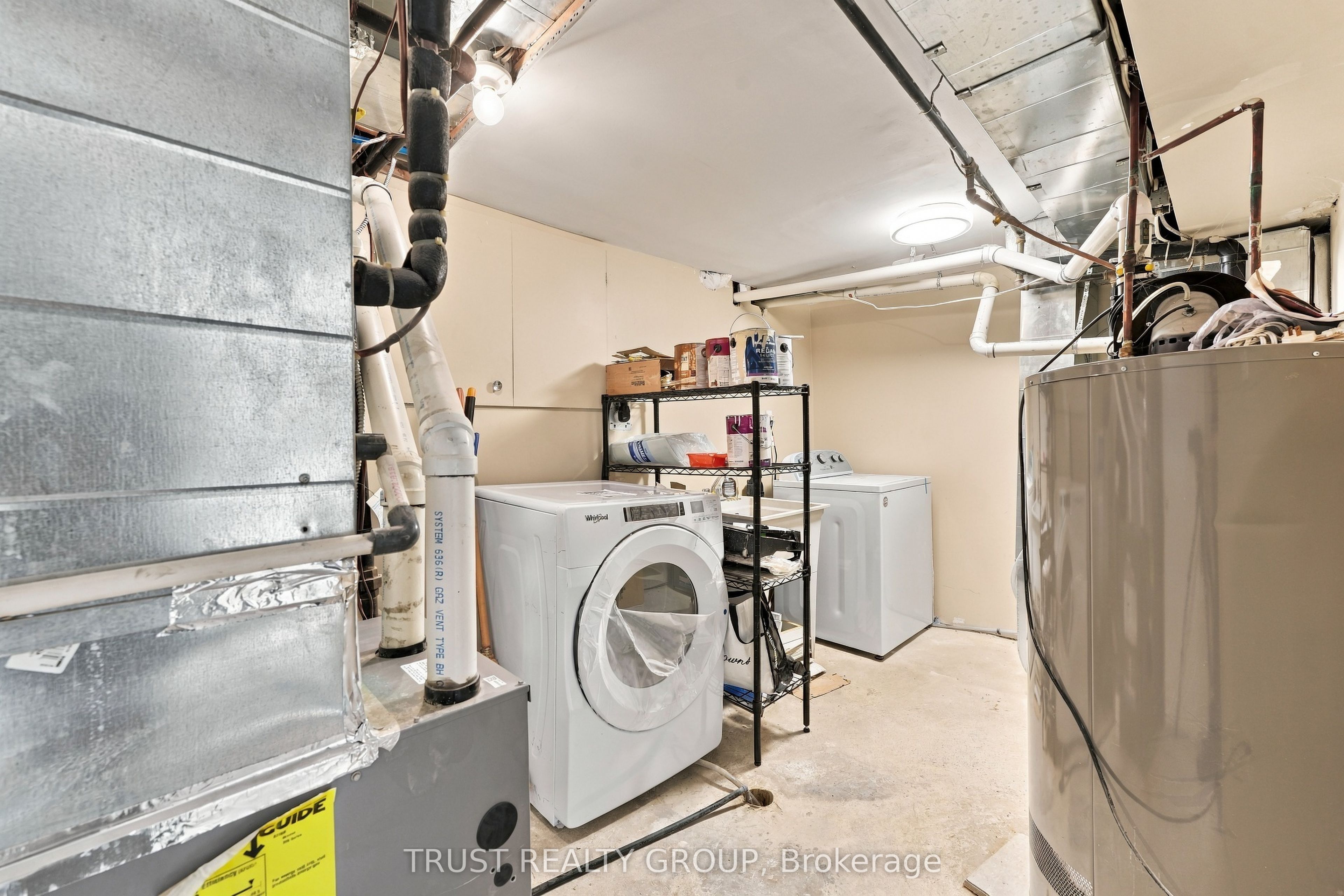 2279 Dundas Street W Main & Basement Property Photo 19