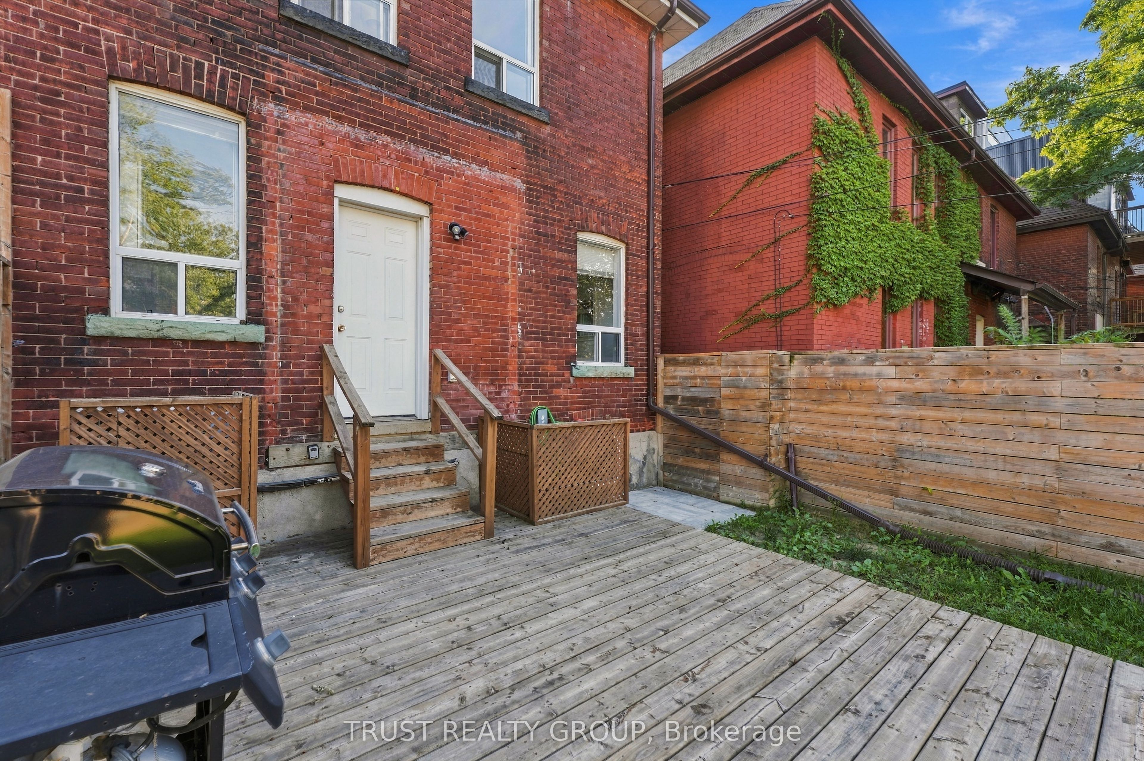 2279 Dundas Street W Main & Basement Property Photo 23
