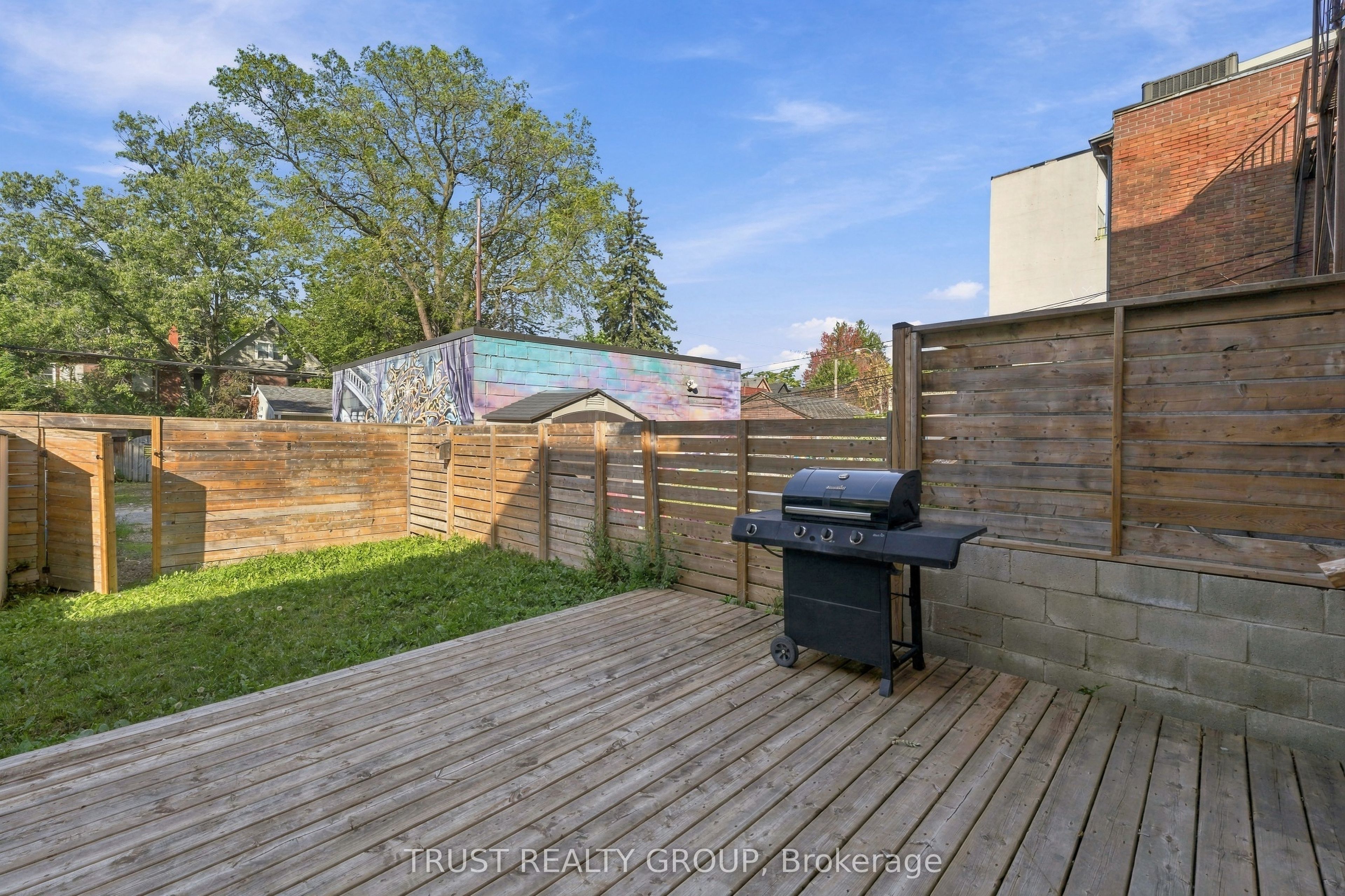 2279 Dundas Street W Main & Basement Property Photo 24