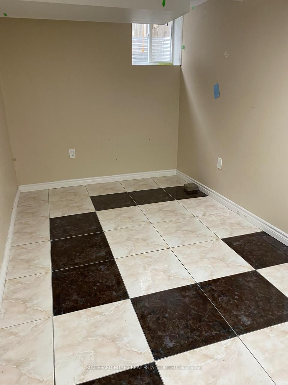 126 Valonia Drive Basement Property Photo 4